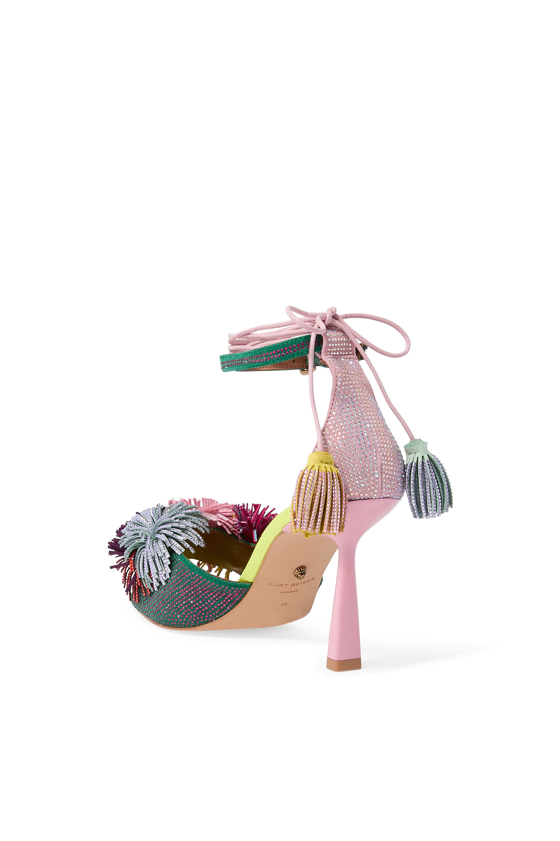 صندل بأربطة حول الكاحل 70 بزخارف بوم بوم