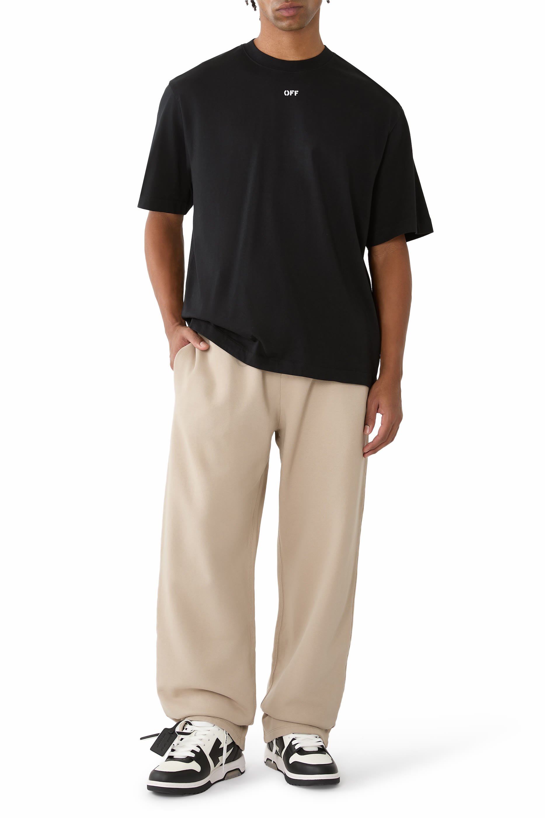 بنطال رياضي بشعار الماركة