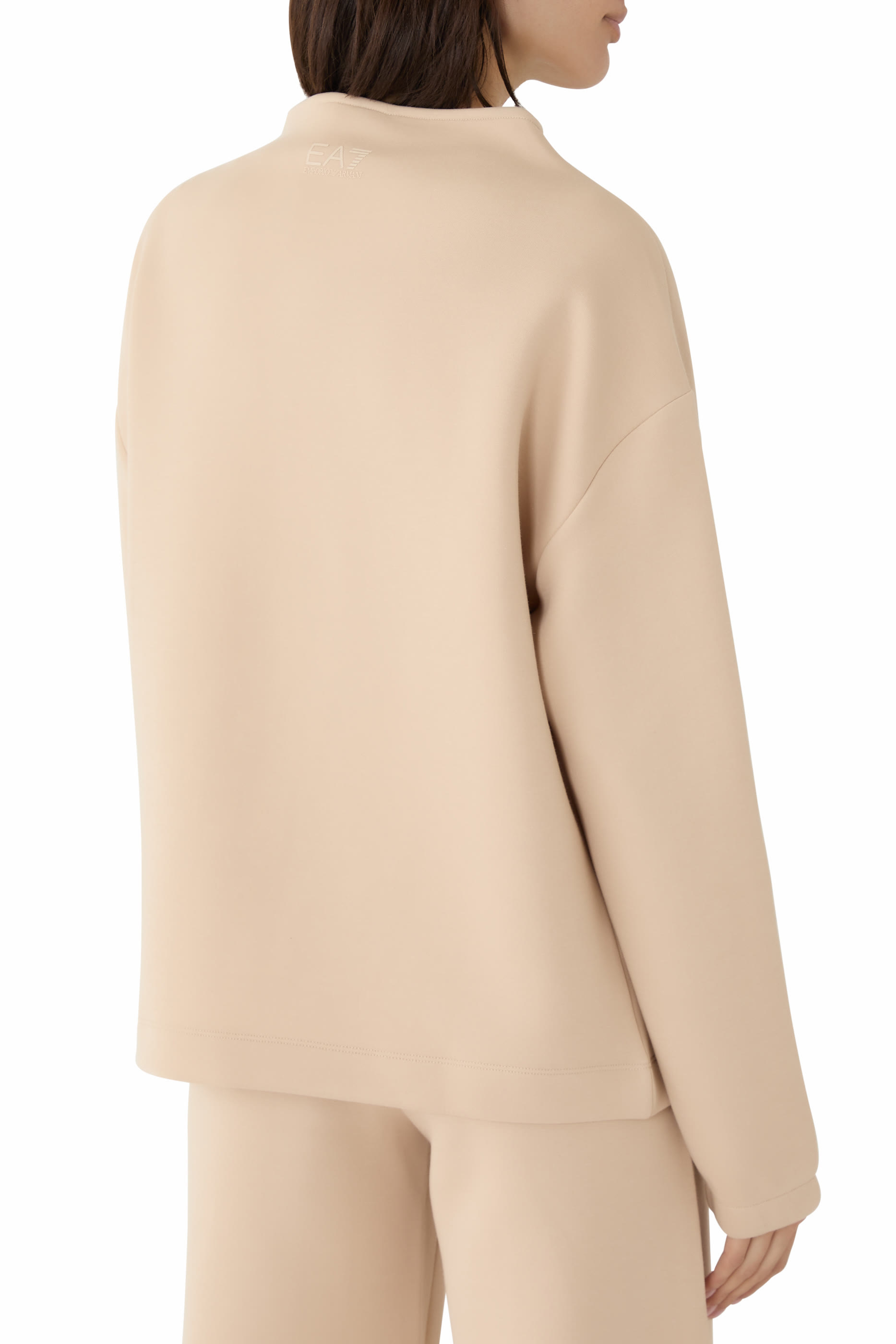 سويت شيرت بطبعة شعار الماركة مطرز بأحجار الراين