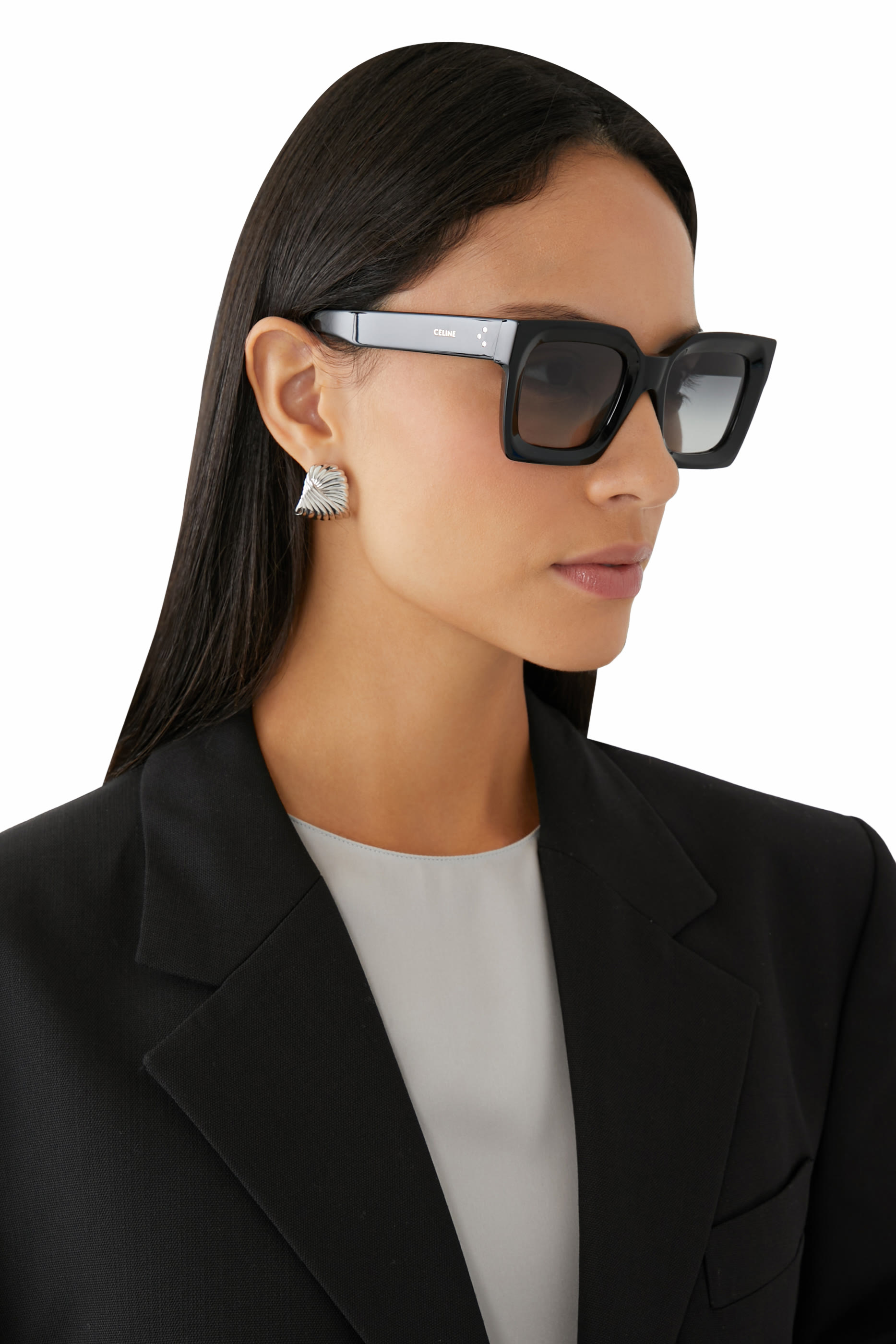 نظارة شمسية بشعار الثلاث نقاط وإطار مربع