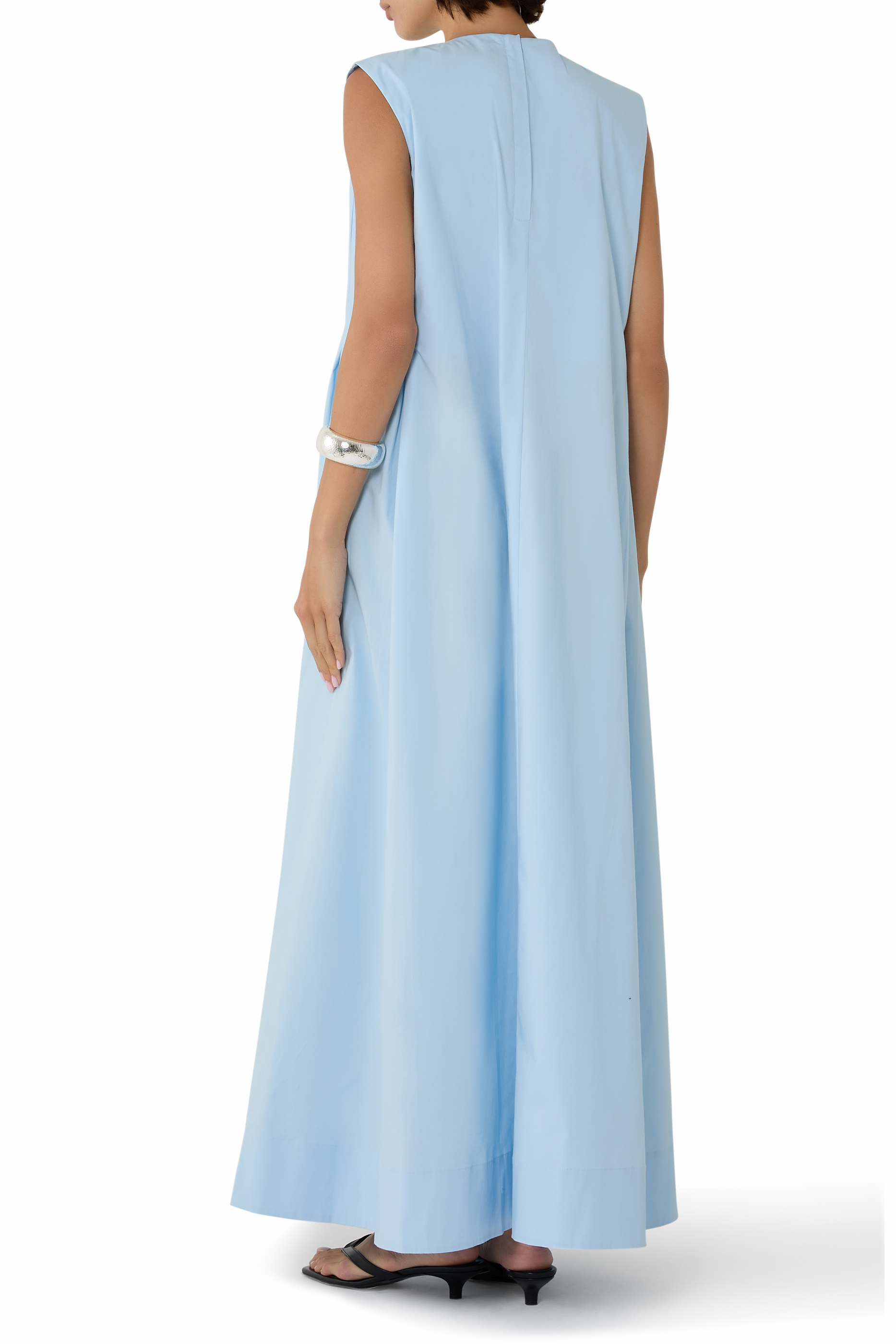  فستان بقصة طويلة واسعة