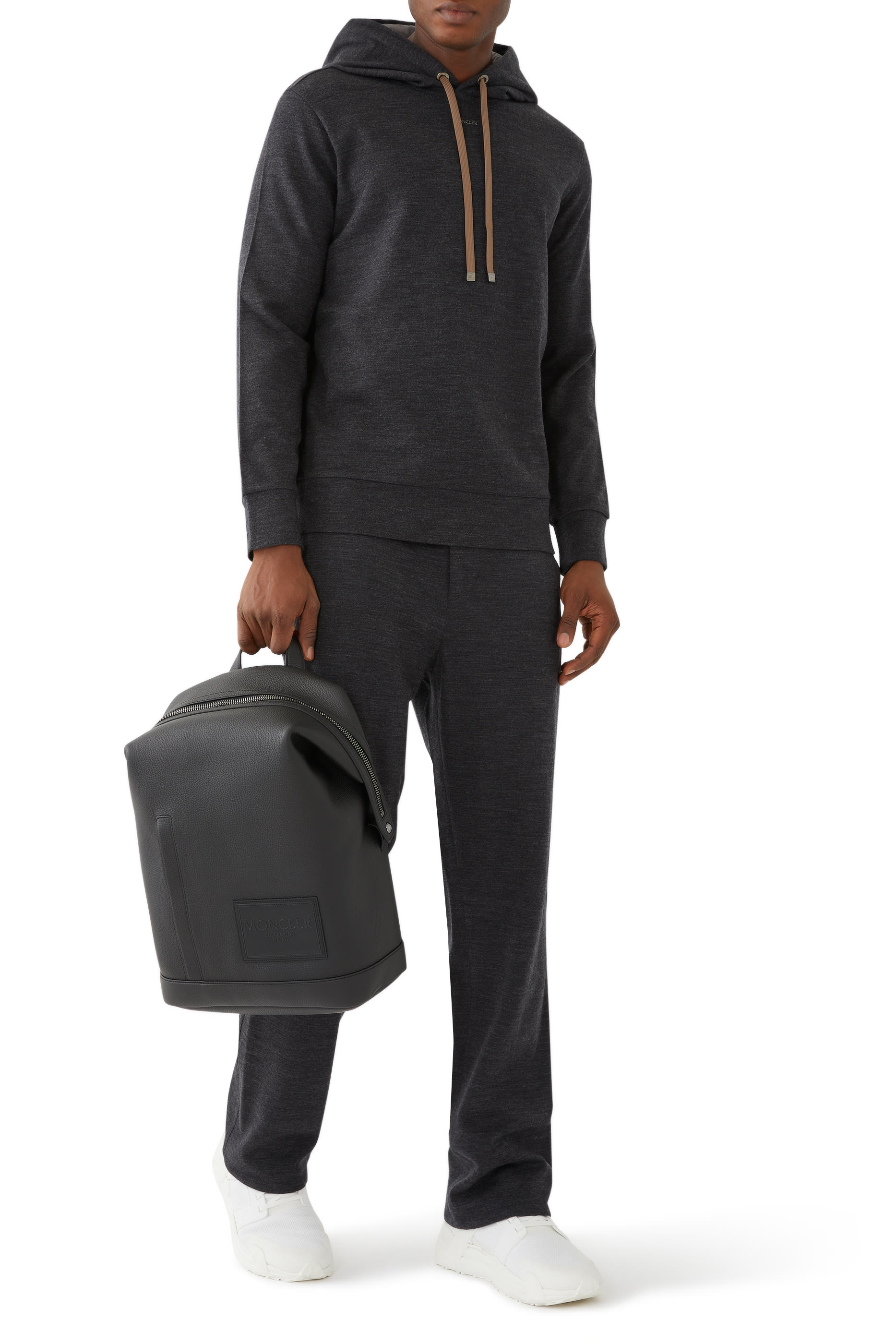 هودي بشعار الماركة