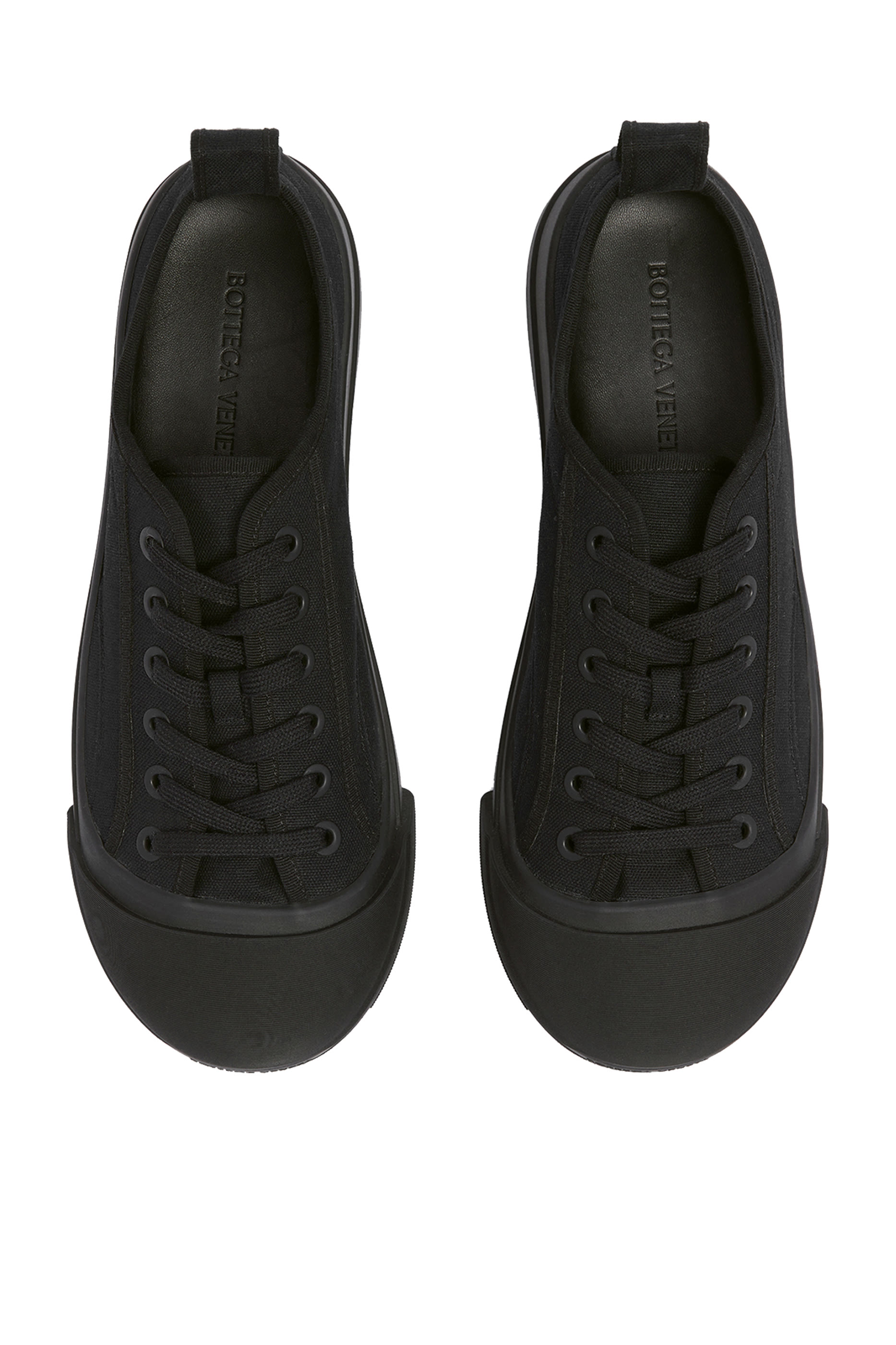 سنيكرز فولكان برقبة منخفضة من قماش قنب