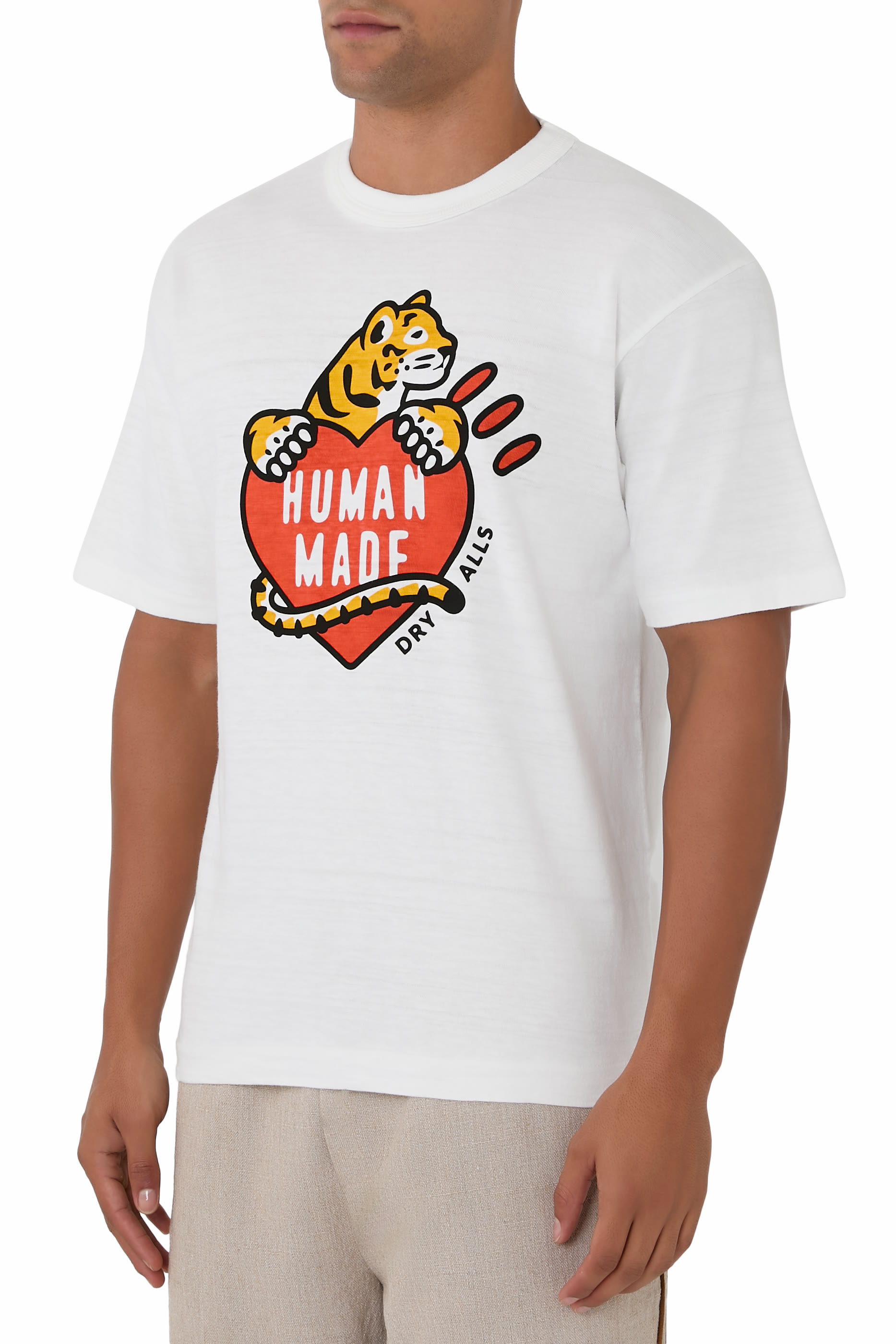 تيشيرن بطبعة غرافيك