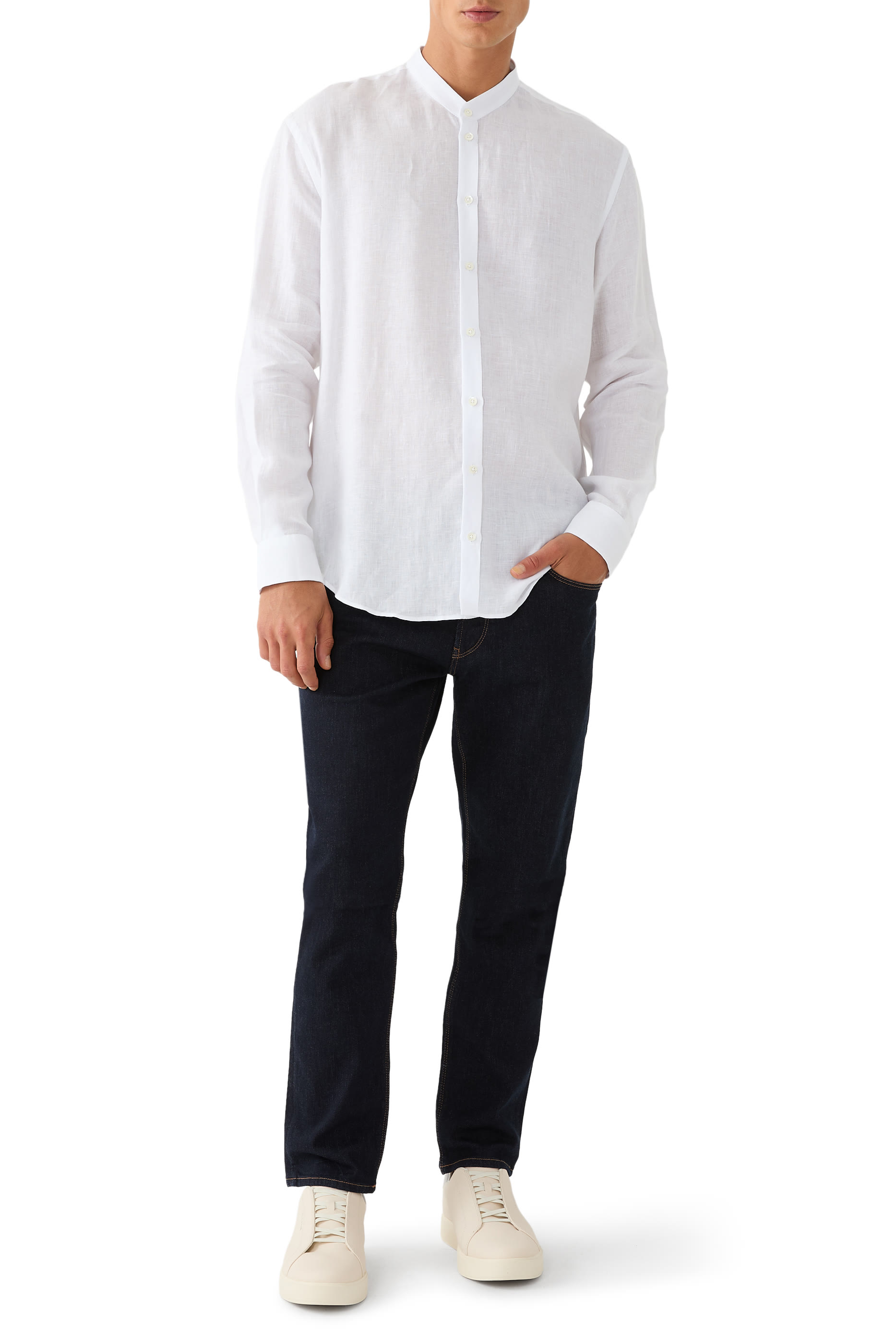 بنطال جينز بقصة ضيقة ولون باهت دنيم