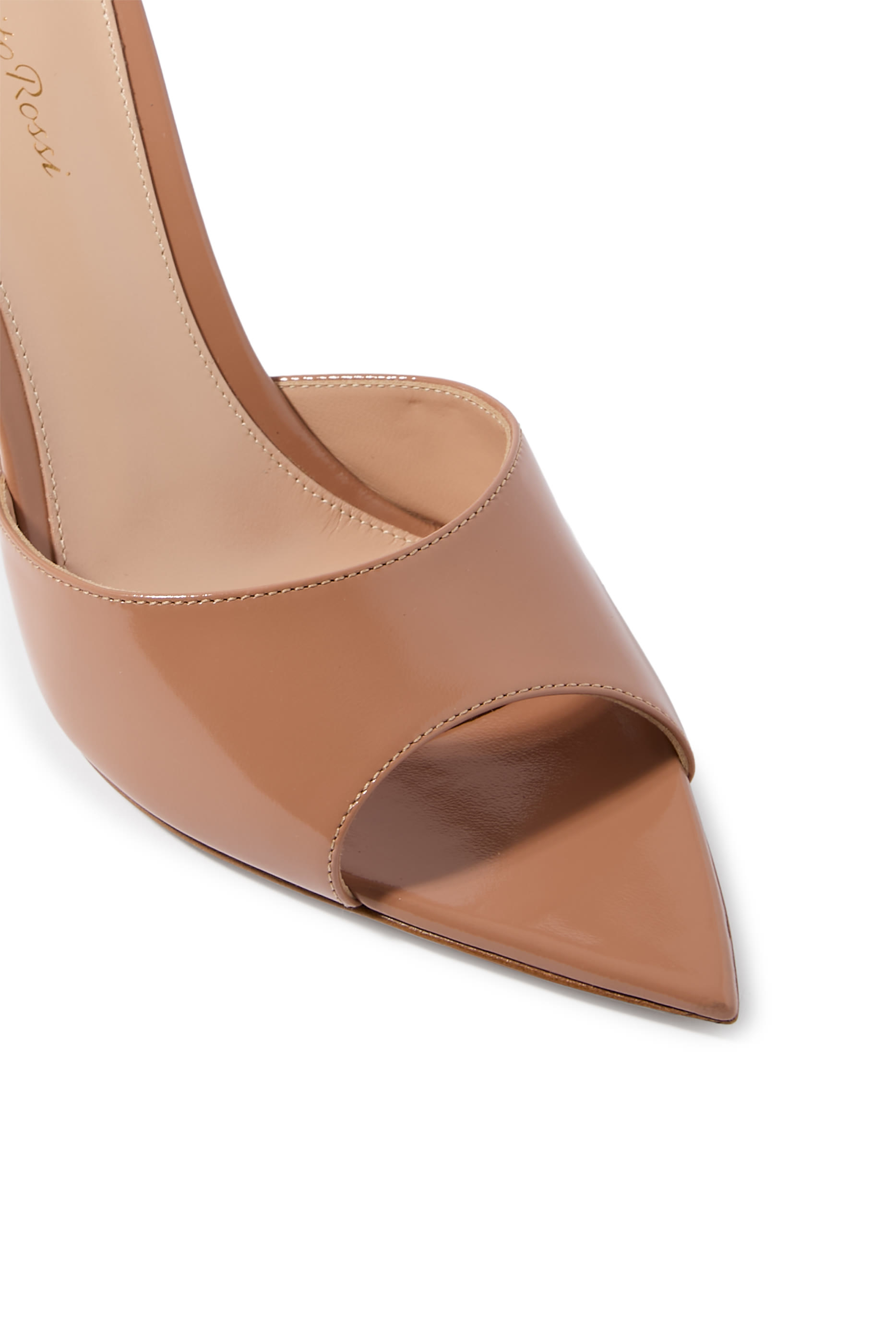 حذاء إيل 85 مفتوح من الخلف 