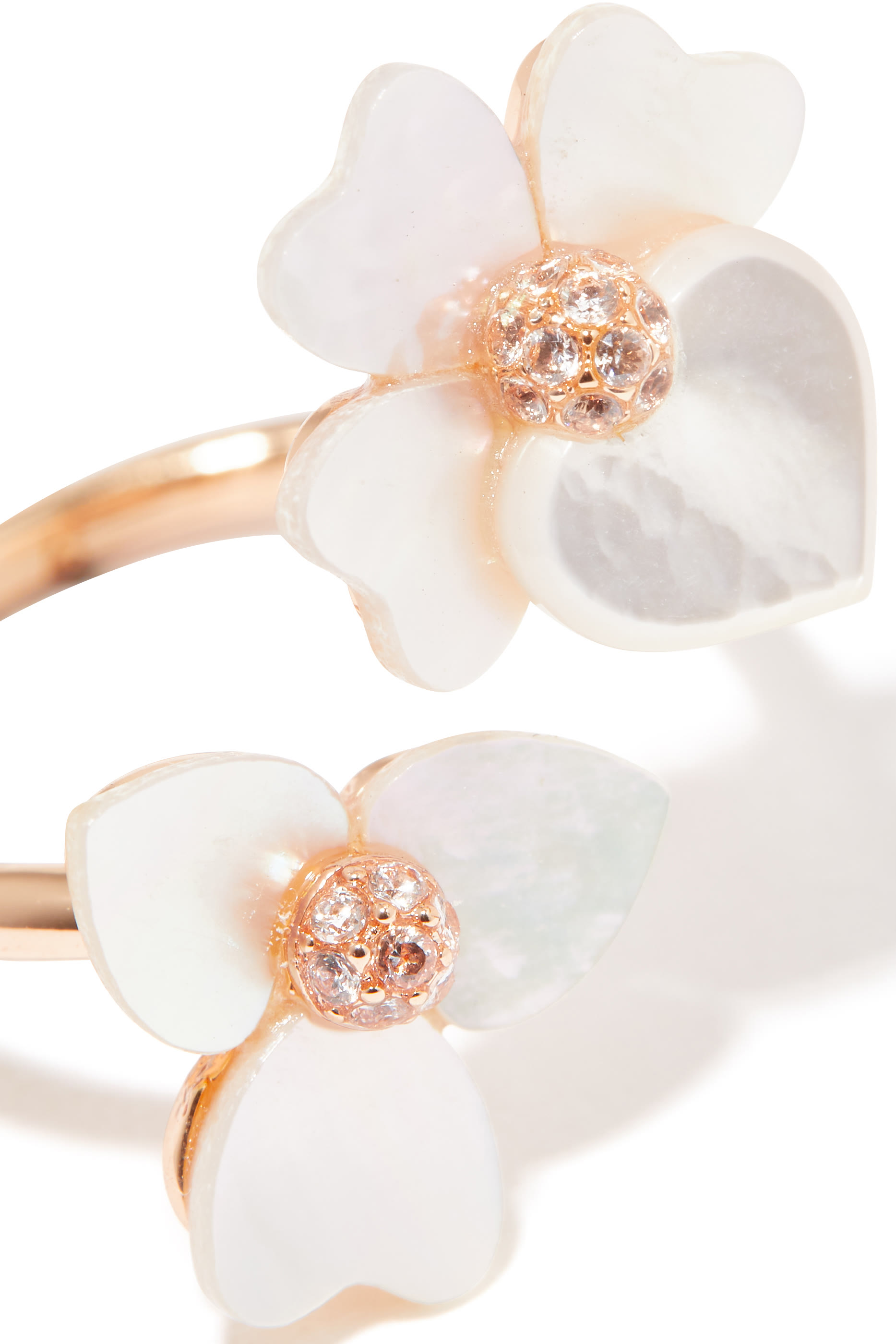 خاتم ملفوف بتصميم زهرة بانسي