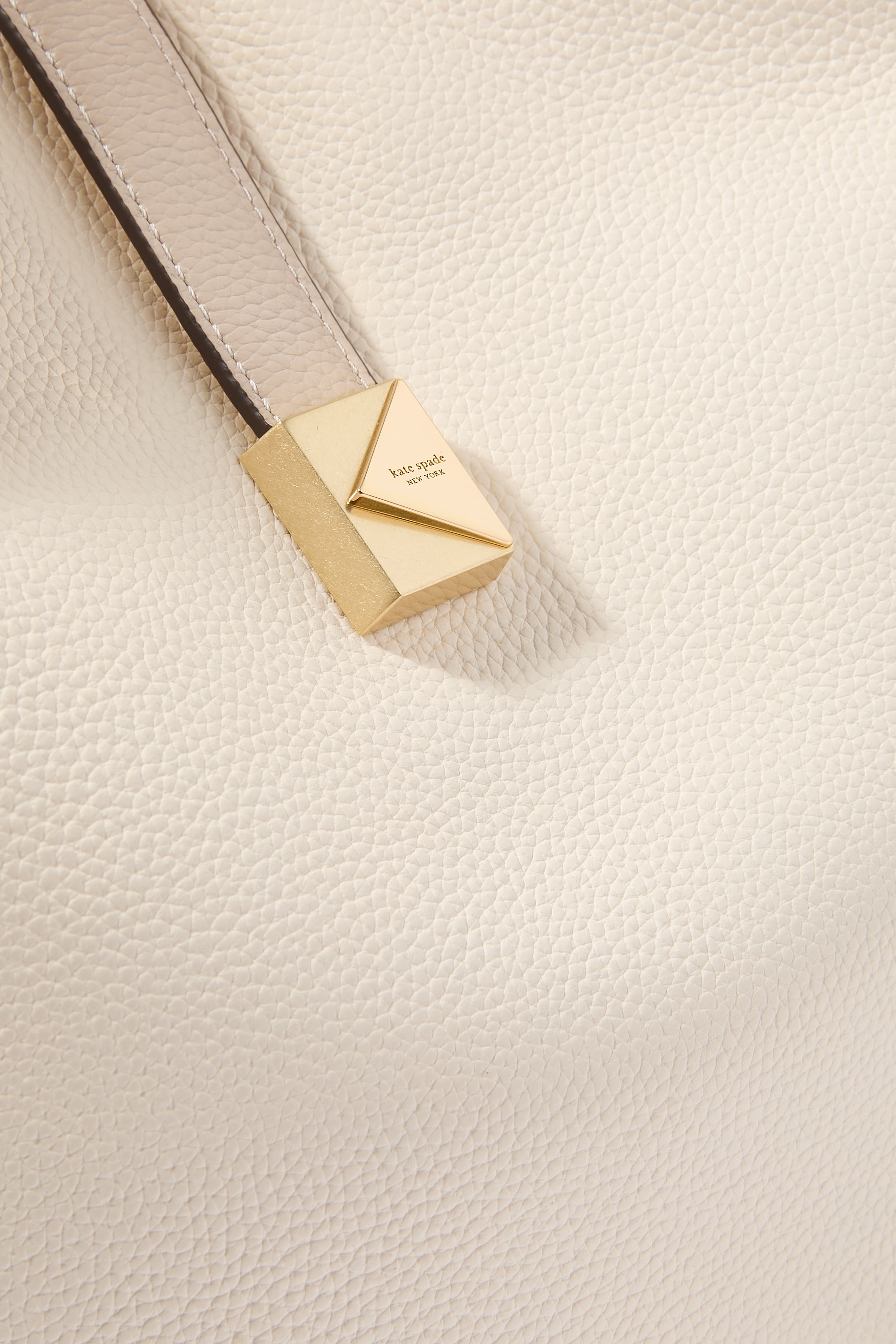 حقيبة كتف ديكو كبيرة