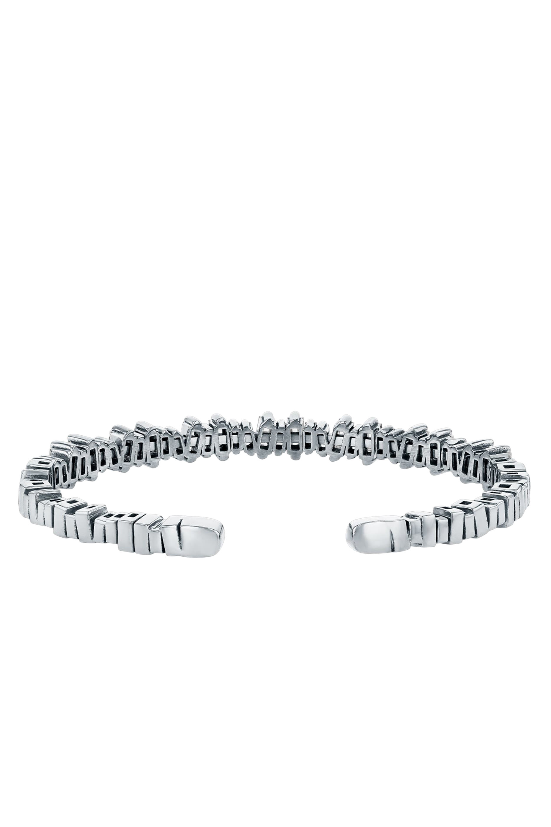 سوار فاير وركس كلاسيكي مرصع بماسات مستطيلة، ذهب أبيض عيار 18