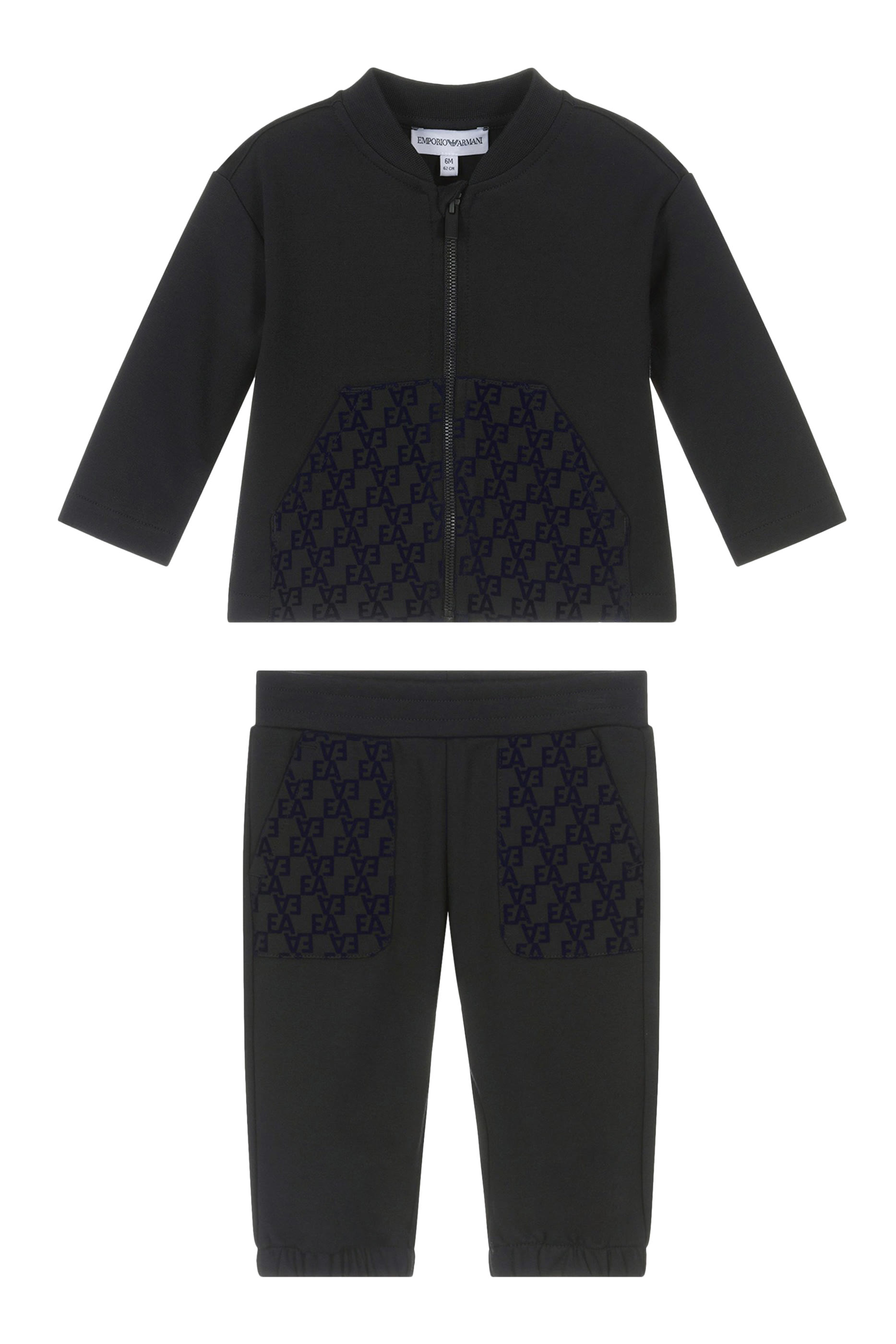 بدلة رياضية بجيوب بشعار الماركة بملمس بارز للأطفال