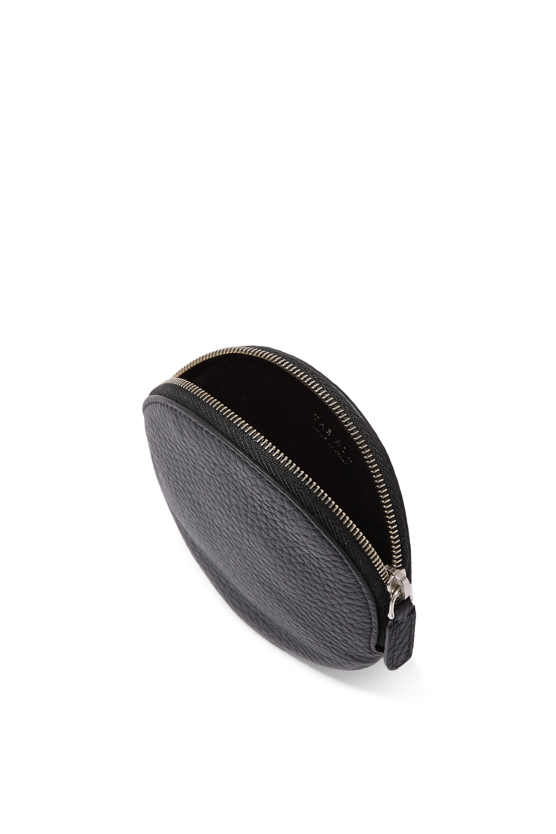 حقيبة صغيرة مستديرة