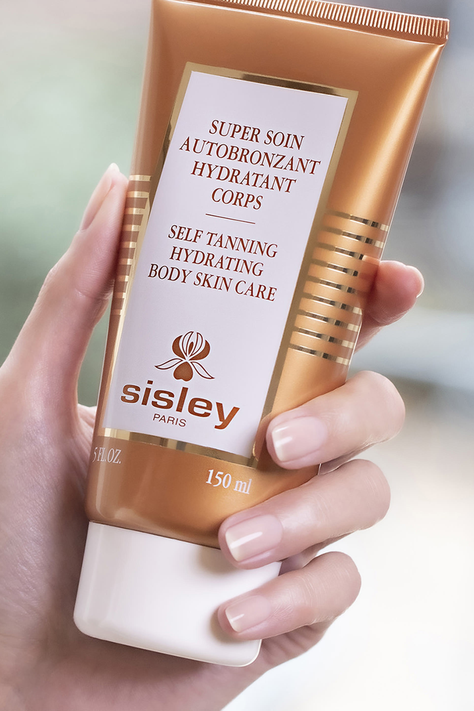 كريم سيلف تانينج هايدريتنج للعناية ببشرة الجسم