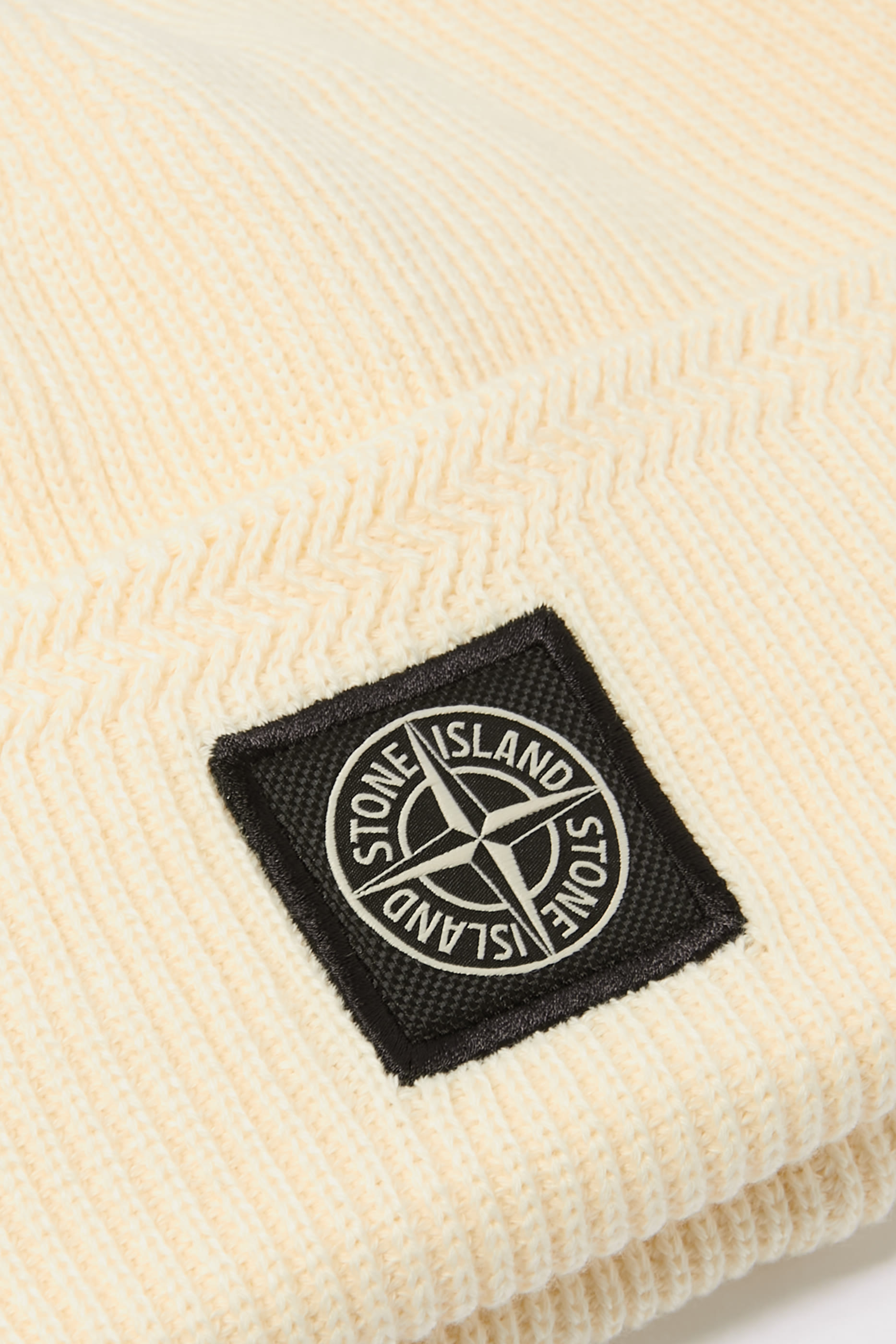 قبعة بيني مضلعة قطن عضوي ناعم