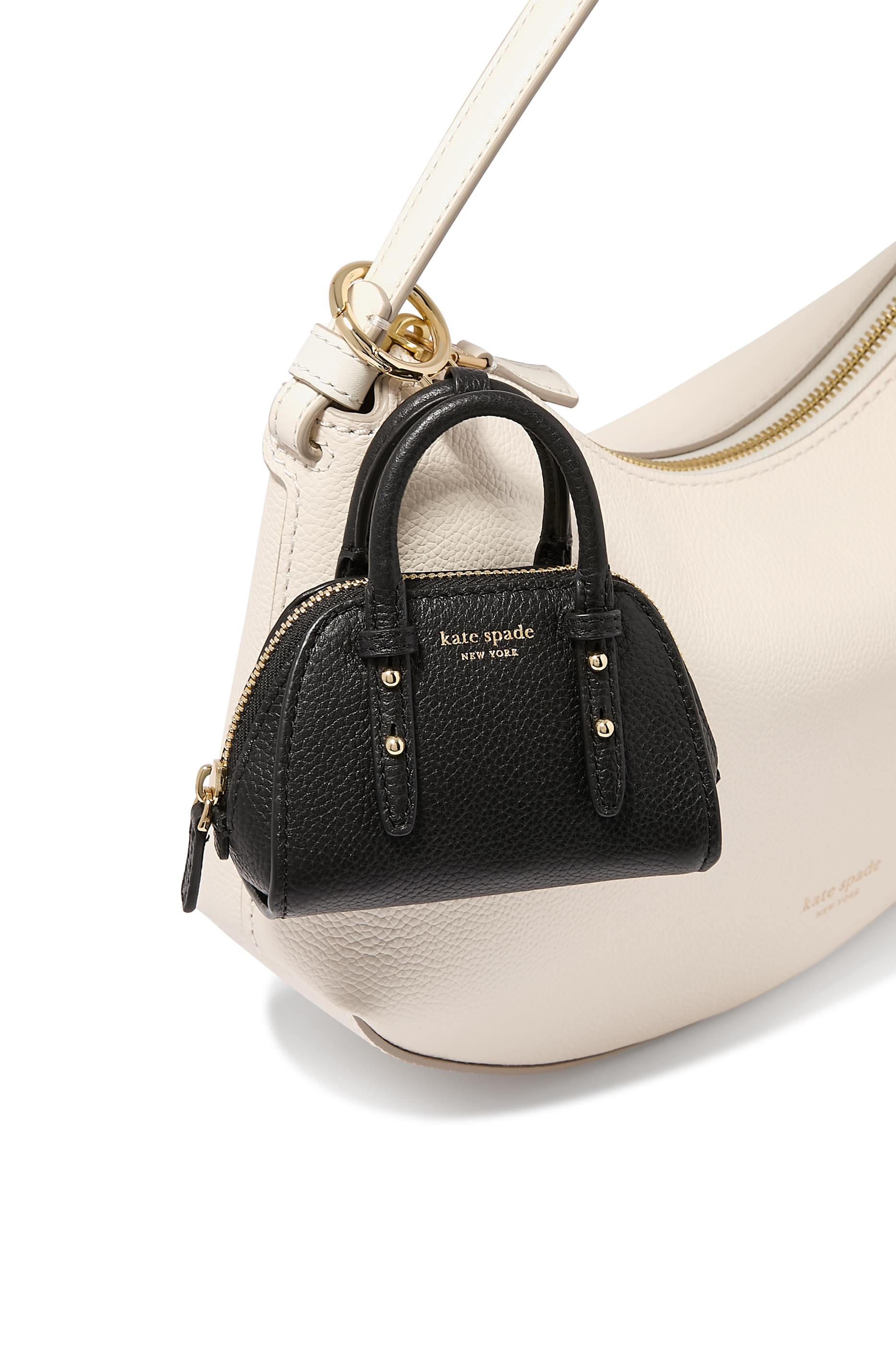 حلية حقيبة نانو بتصميم كاري اول  