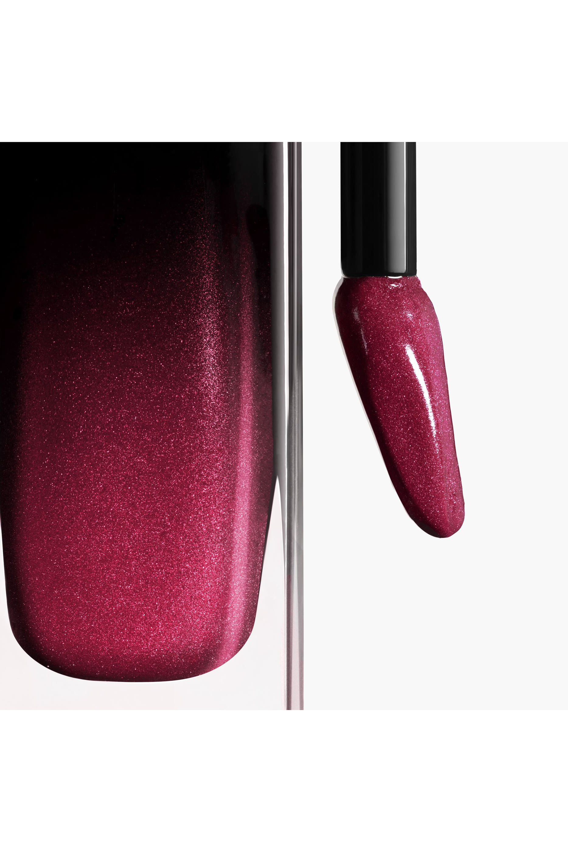 أحمر شفاه Rouge Allure Laque سائل لامع فائق الثبات