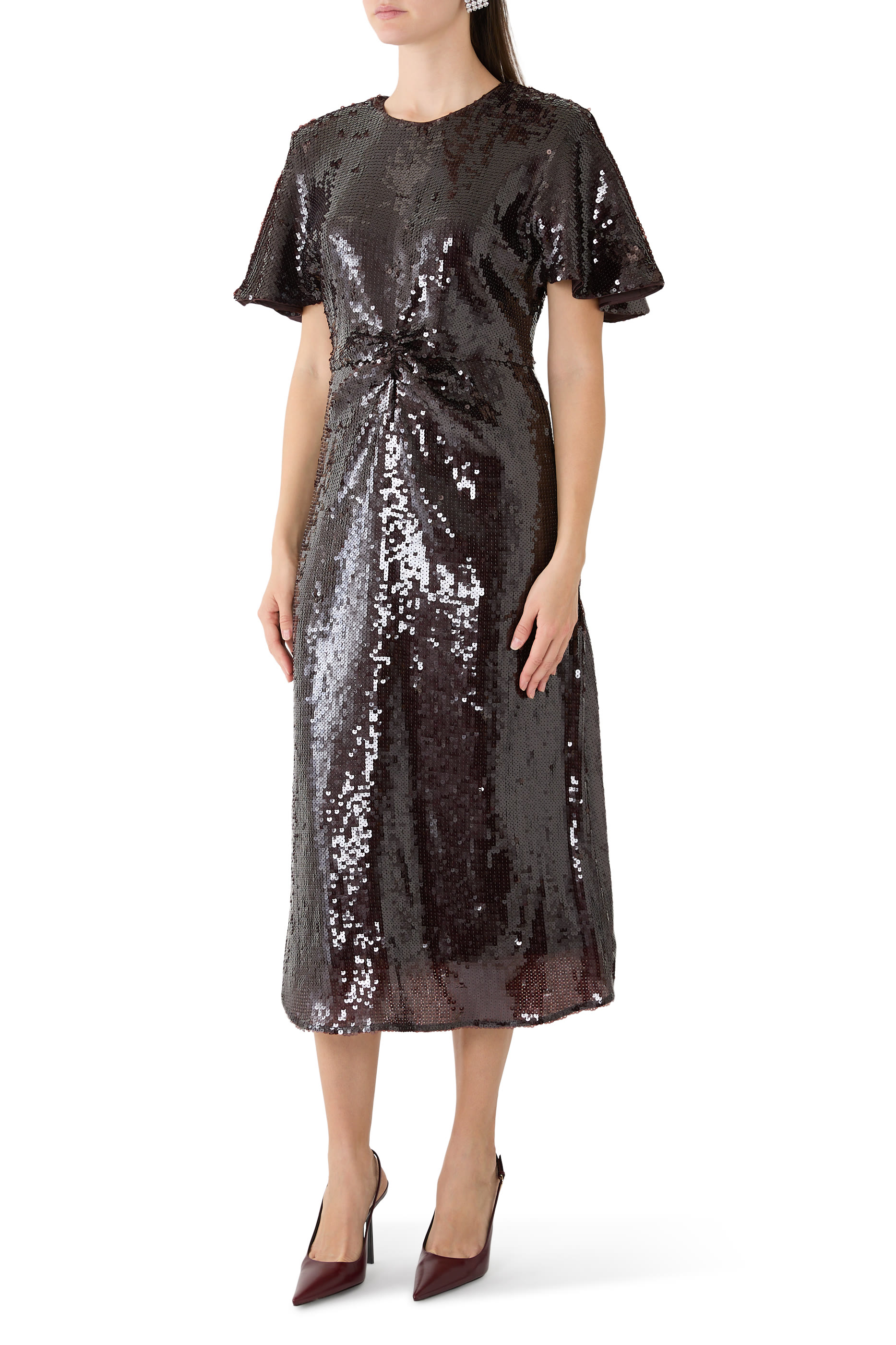 فستان بفتحة وترتر