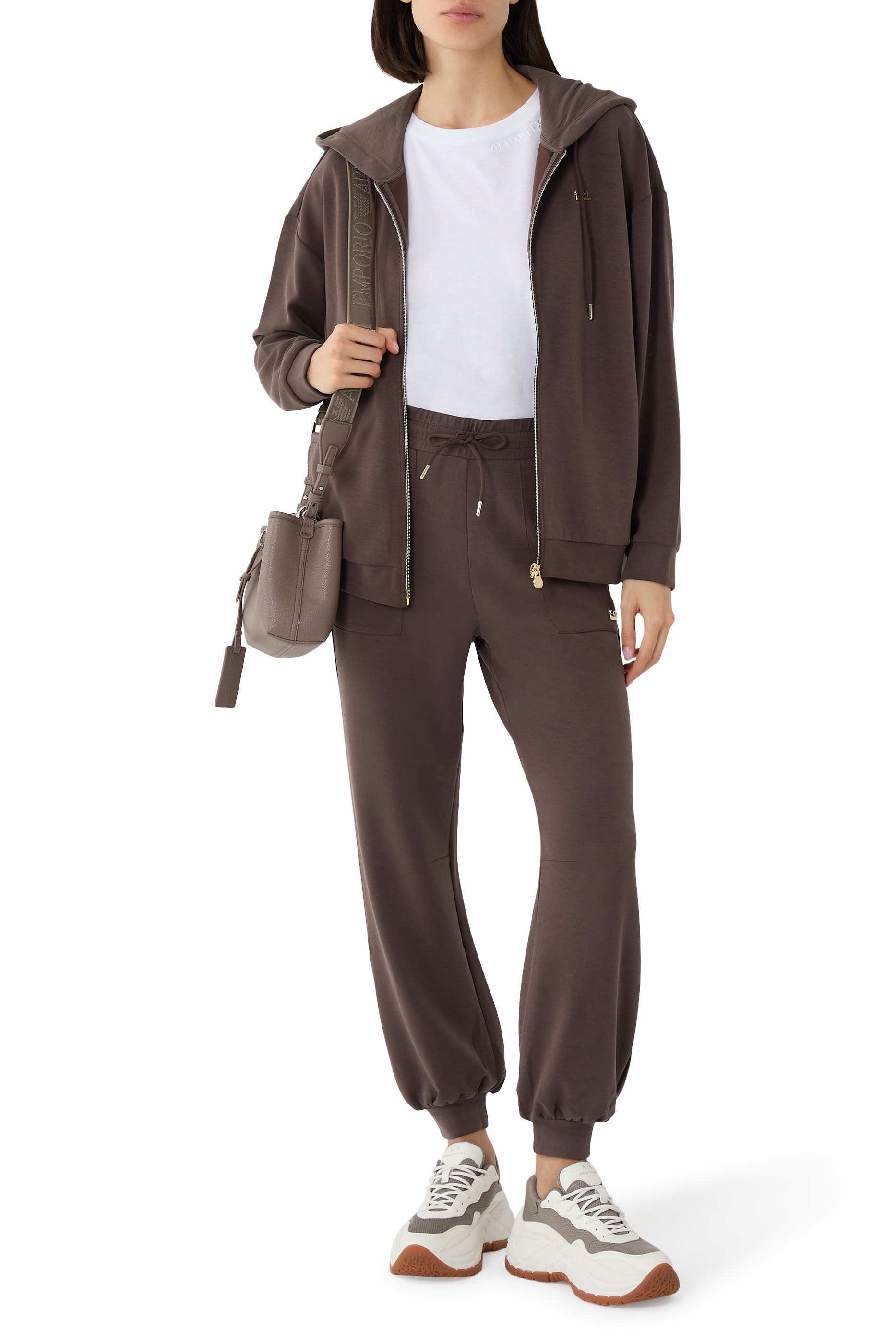 سويت شيرت بشعار الماركة