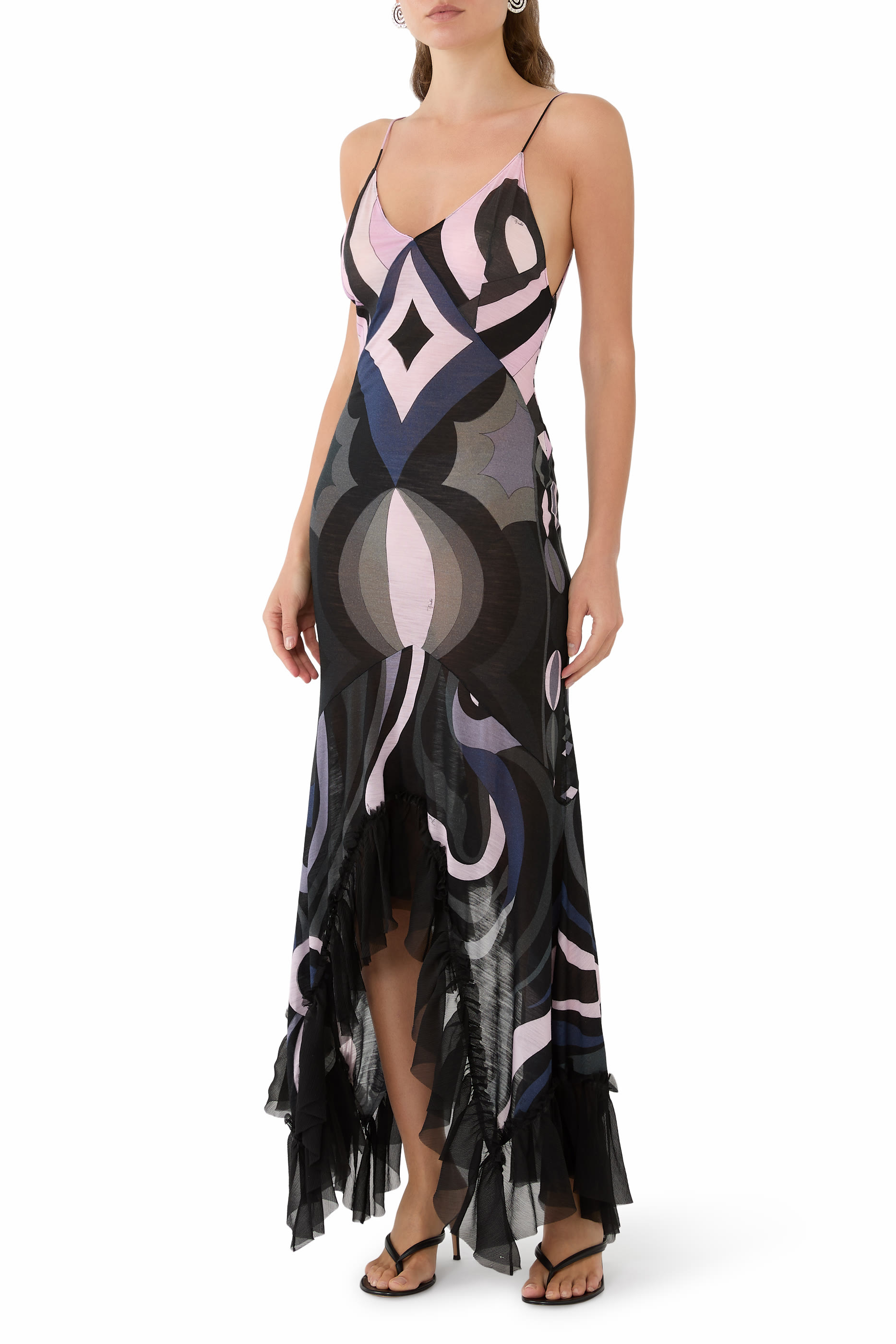 فستان بياقة V ونقشة ايريد