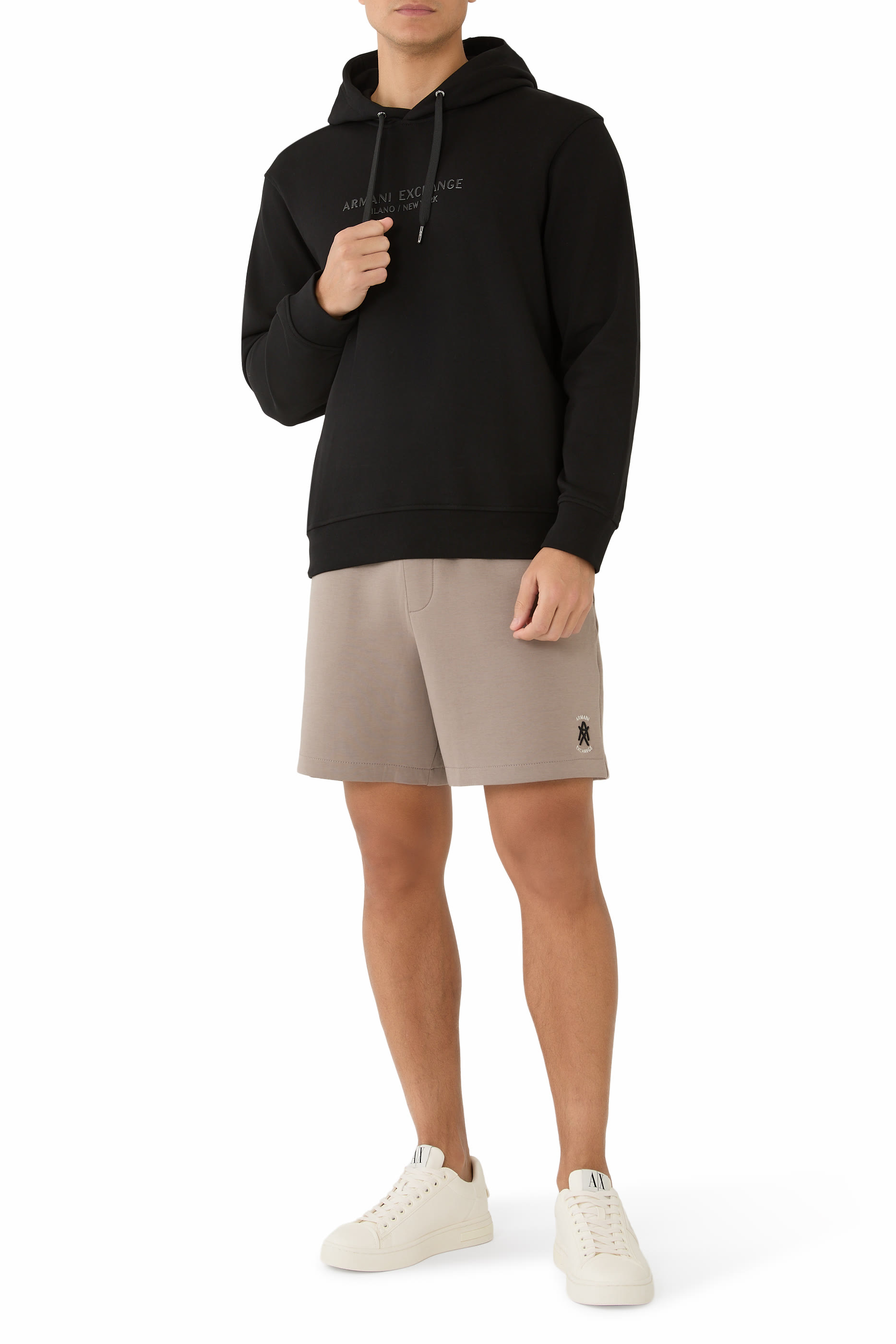 سويت شيرت بغطاء رأس وشعار الماركة