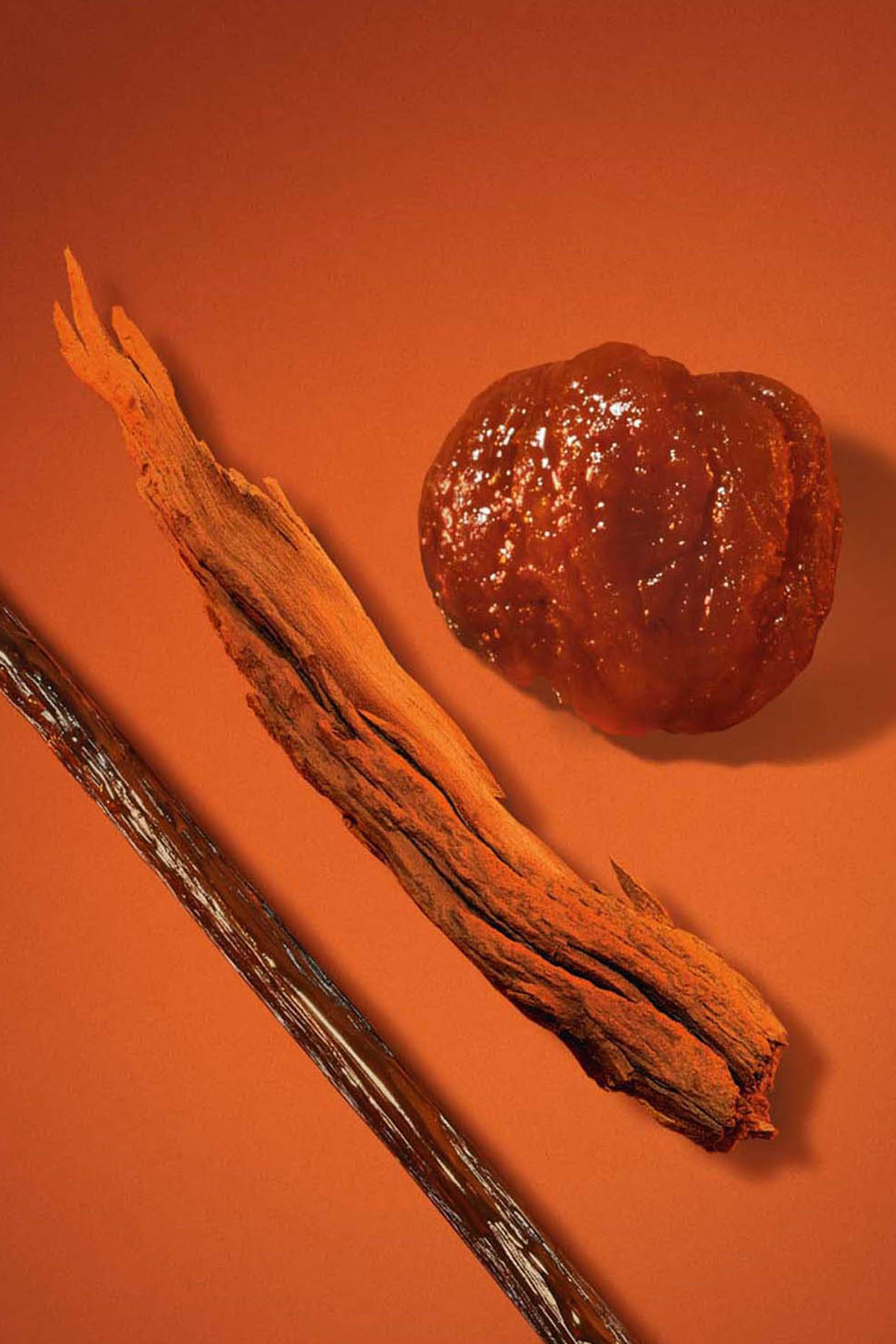 أو دو بارفان سترونغر ويذ يو عنبر