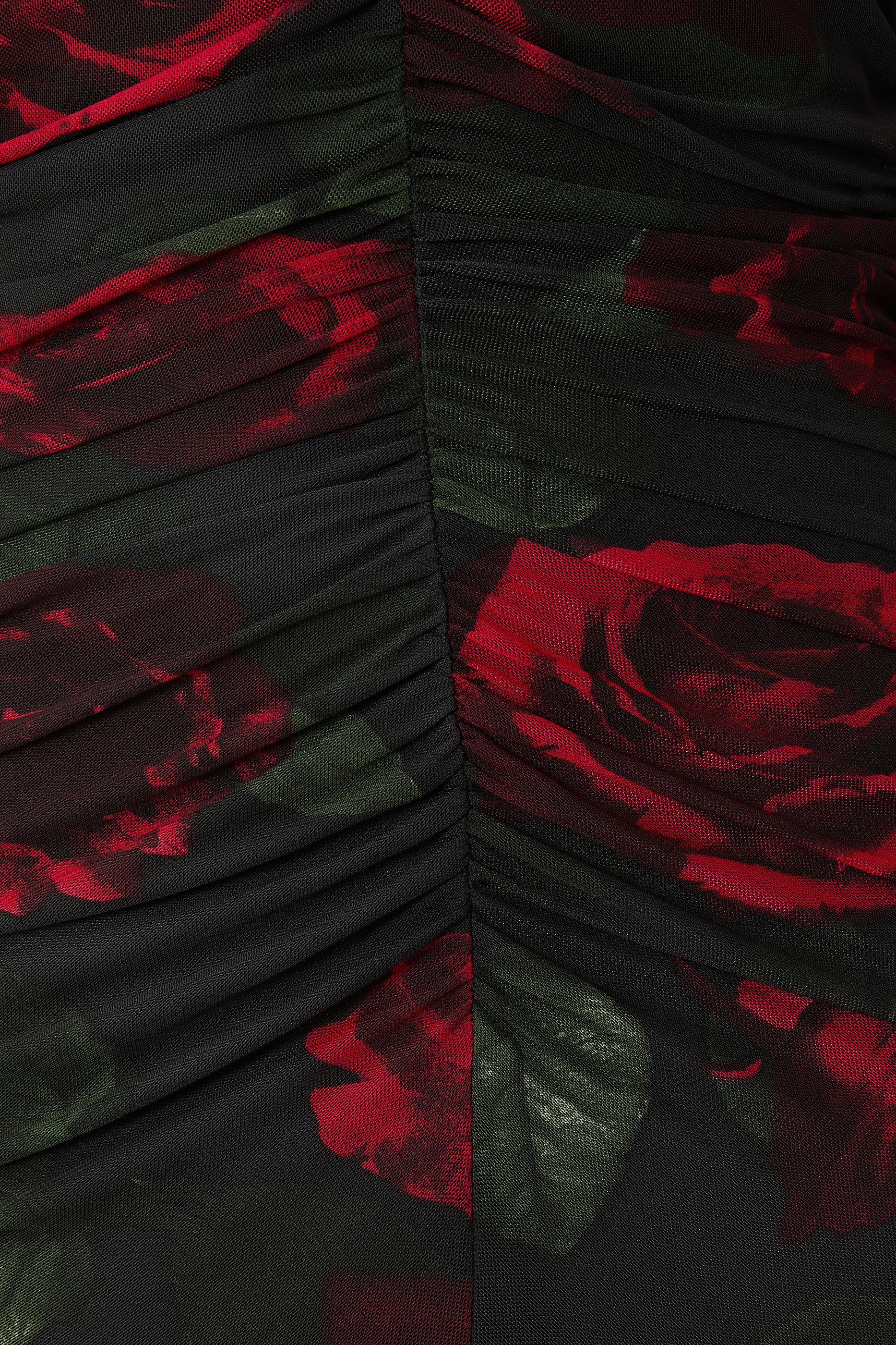 فستان طويل بكشكش قماش شبكي