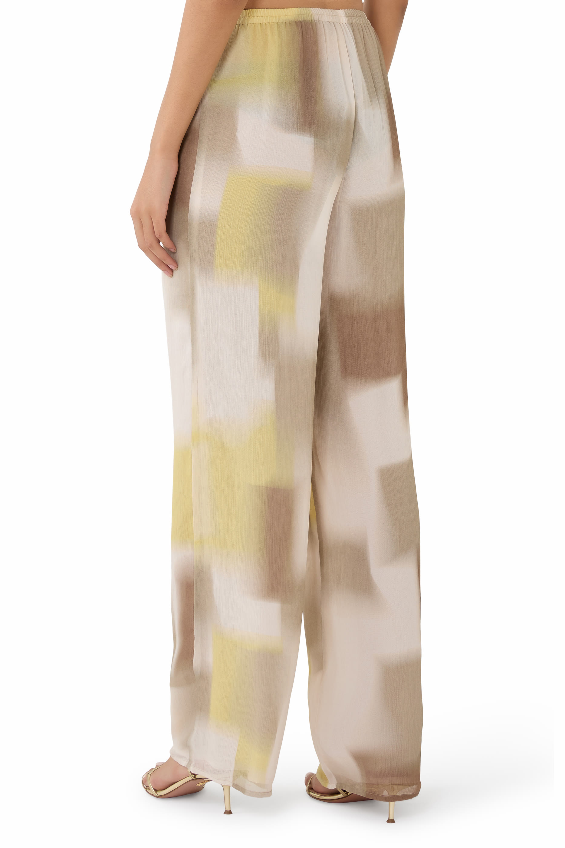 بنطال بقصة ساق مستقيمة من تشكيلة الملابس شبه الرسمية