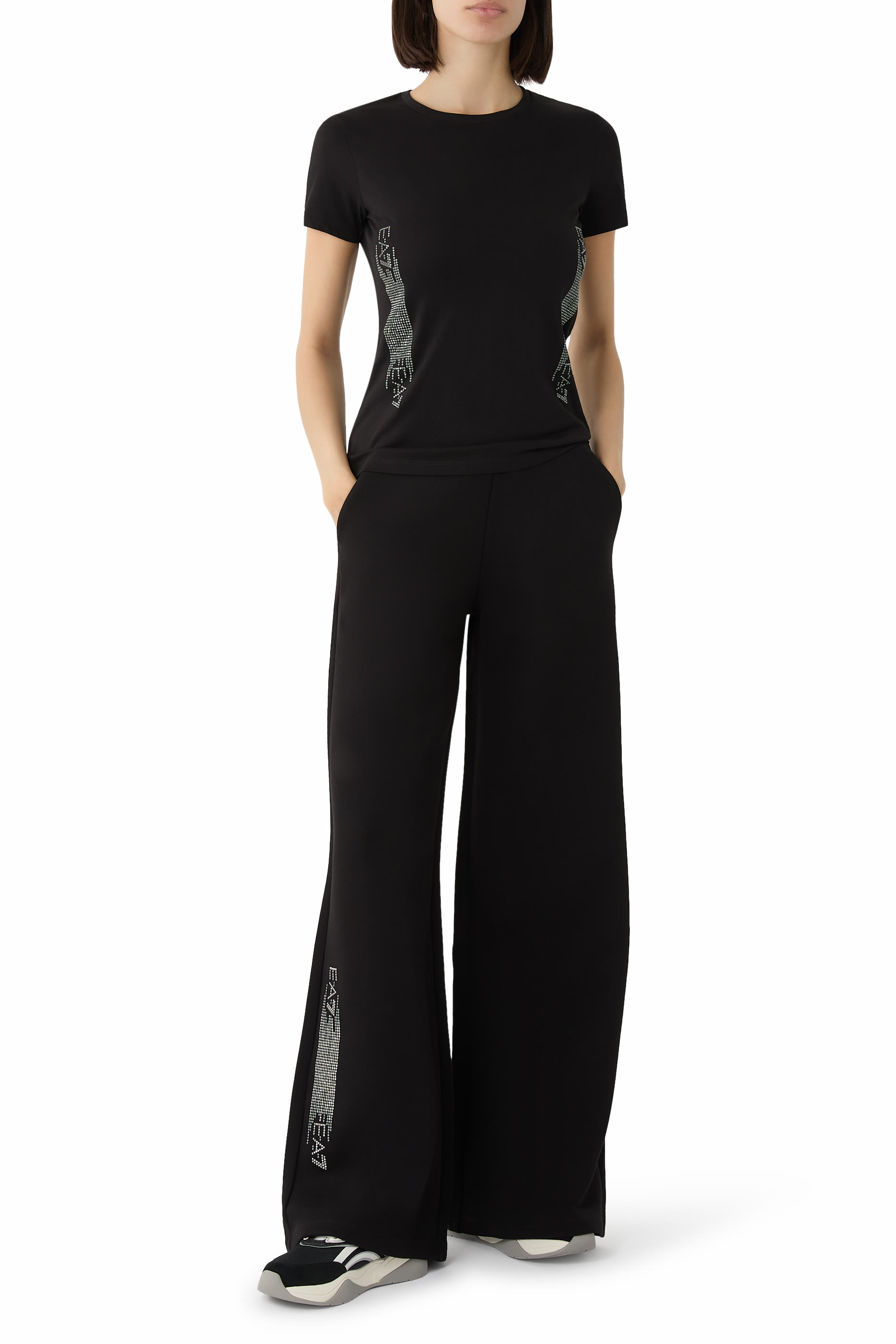 تيشيرت  بشعار الماركة مرصع بأحجار الراين قطن