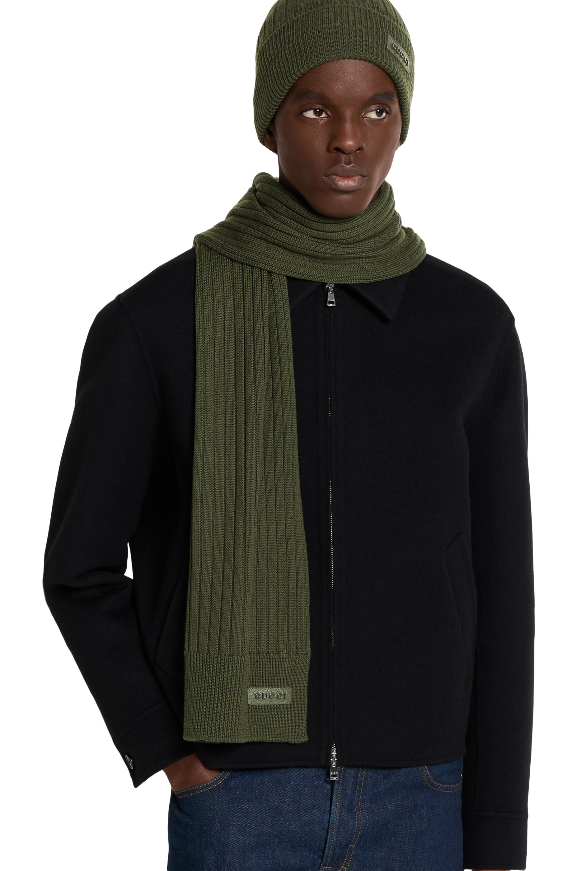 وشاح منسوج مزين بشعار الماركة صوف