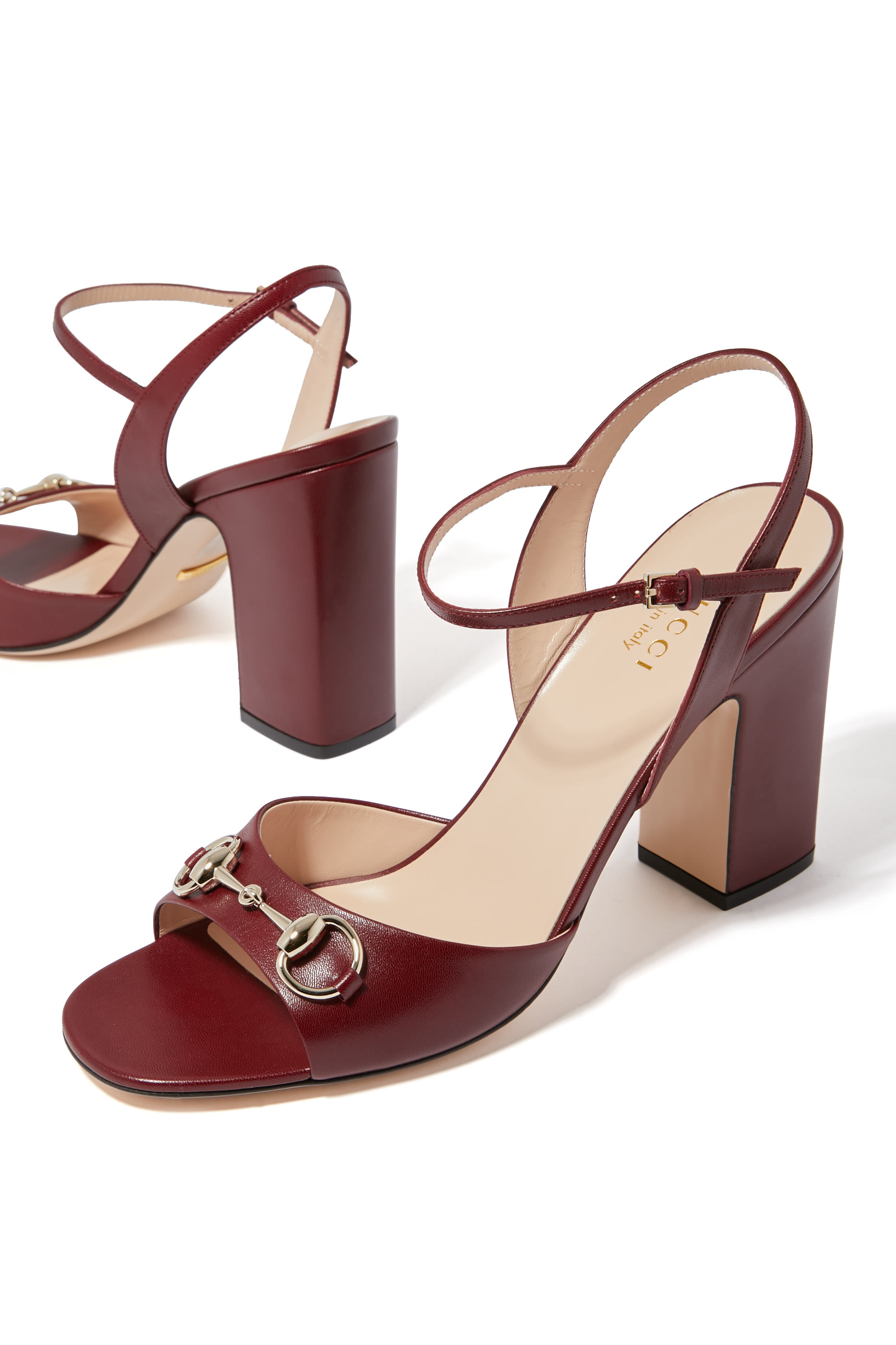 صندل 95 بشعار الماركة