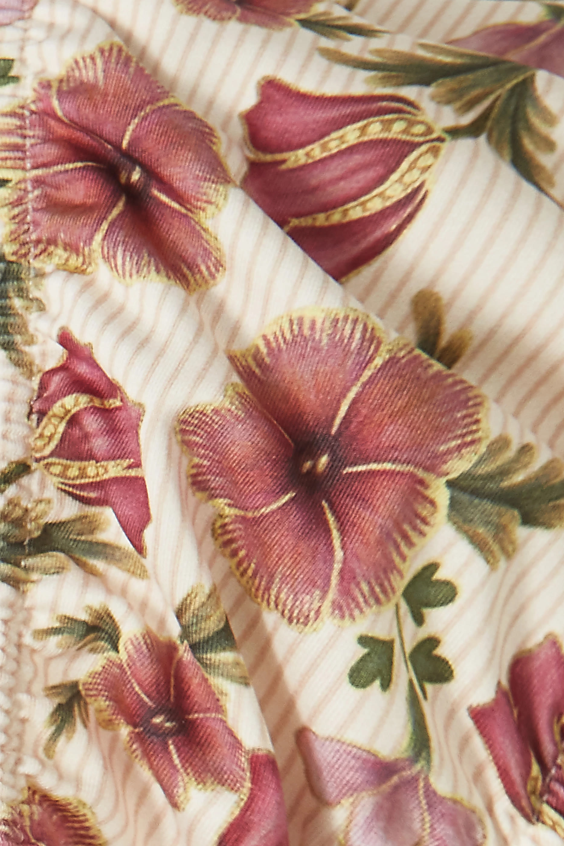 قطعة بيكيني علوية لوبيتا