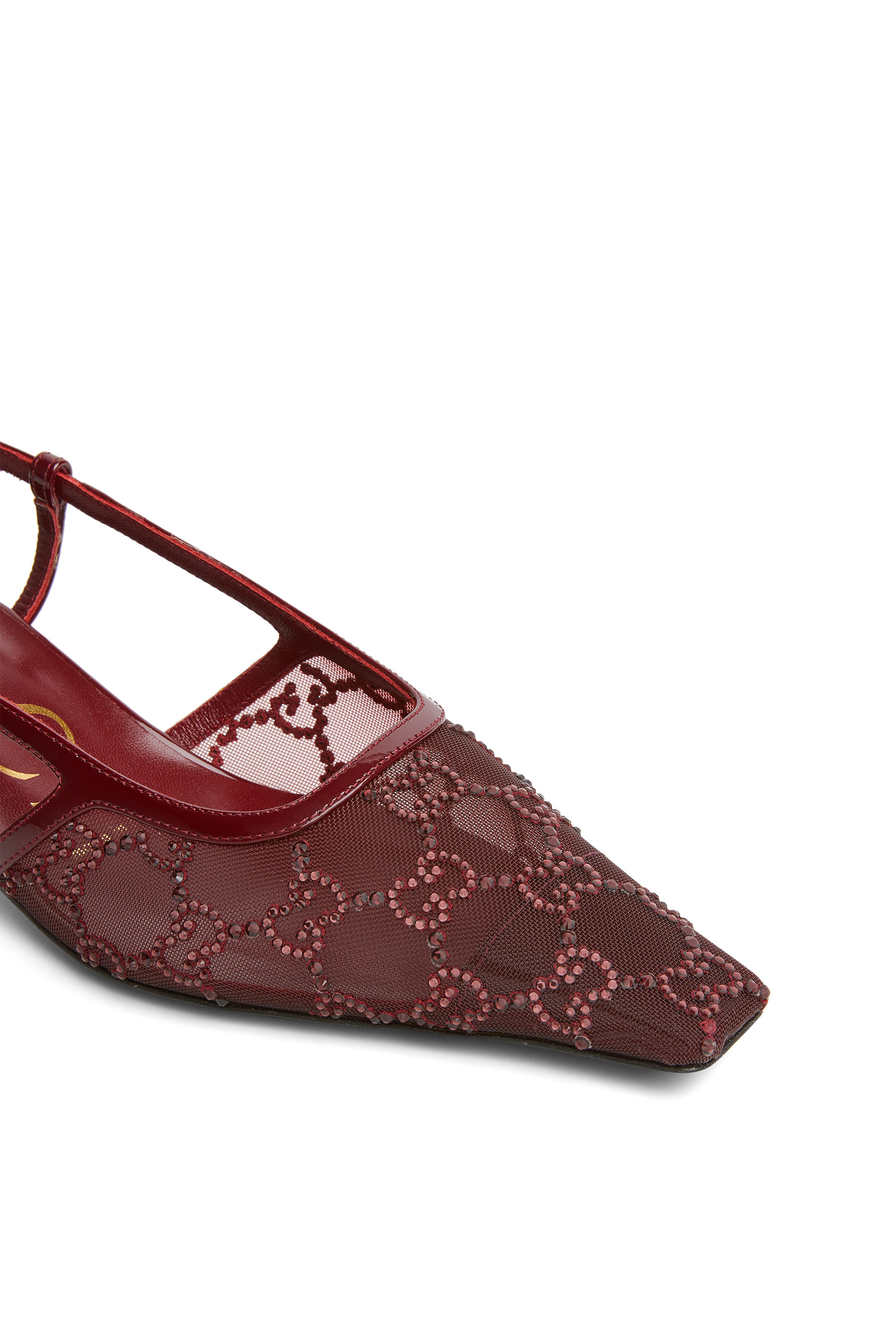 حذاء كلاسيكي 35 بسير خلفي وكريستال مرصع بتصميم شعار الماركة