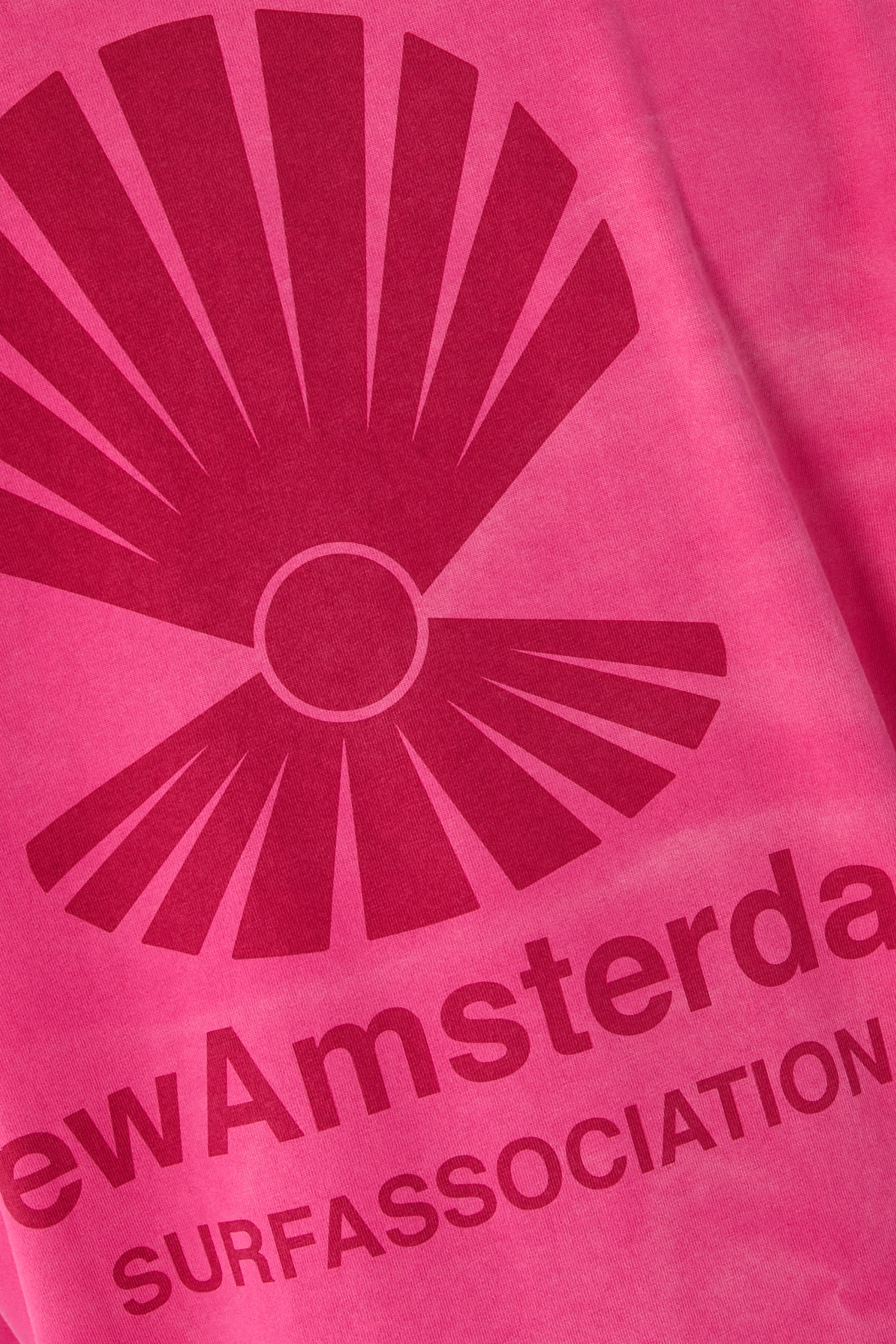 تيشيرت بنقشة محار