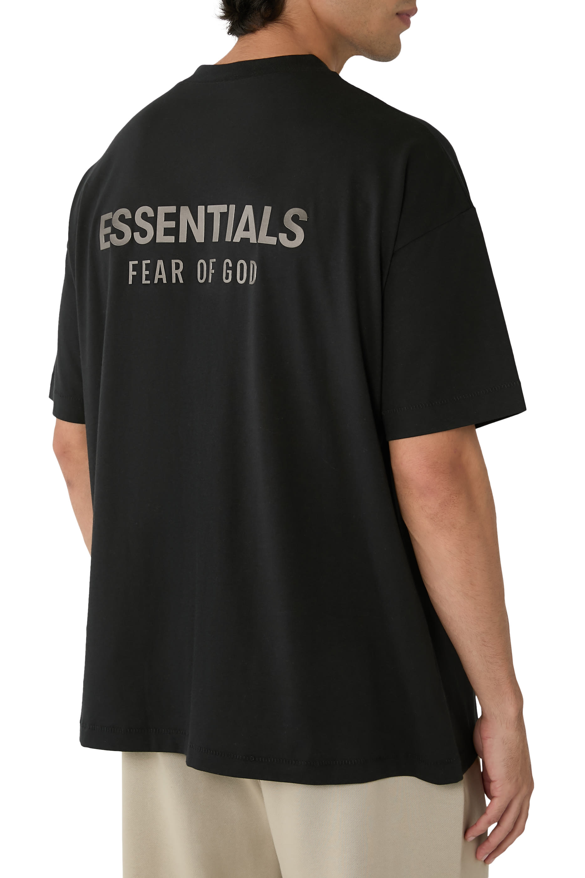 تيشيرت مزين بشعار الماركة