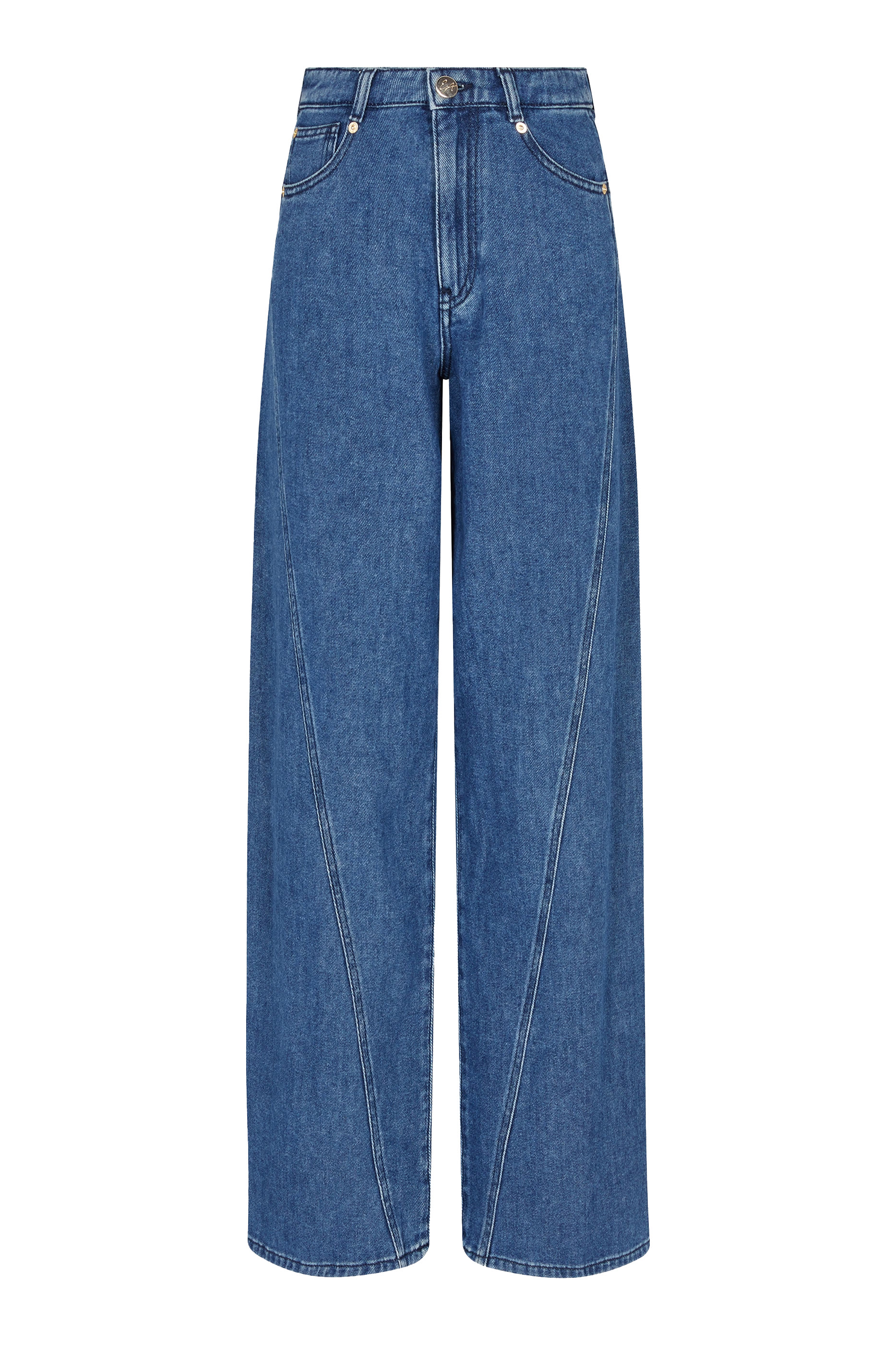 بنطال جينز بقصة مريحة