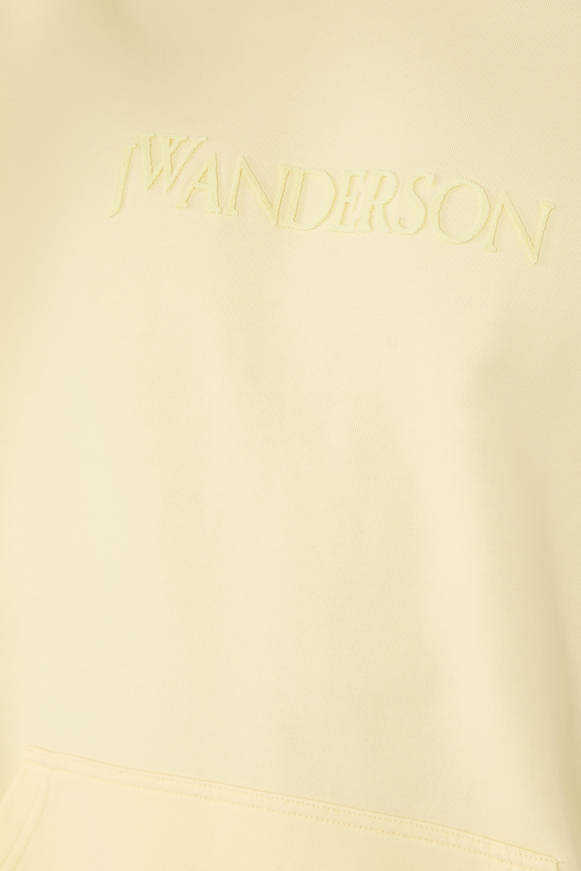 هودي مطرز بشعار الماركة