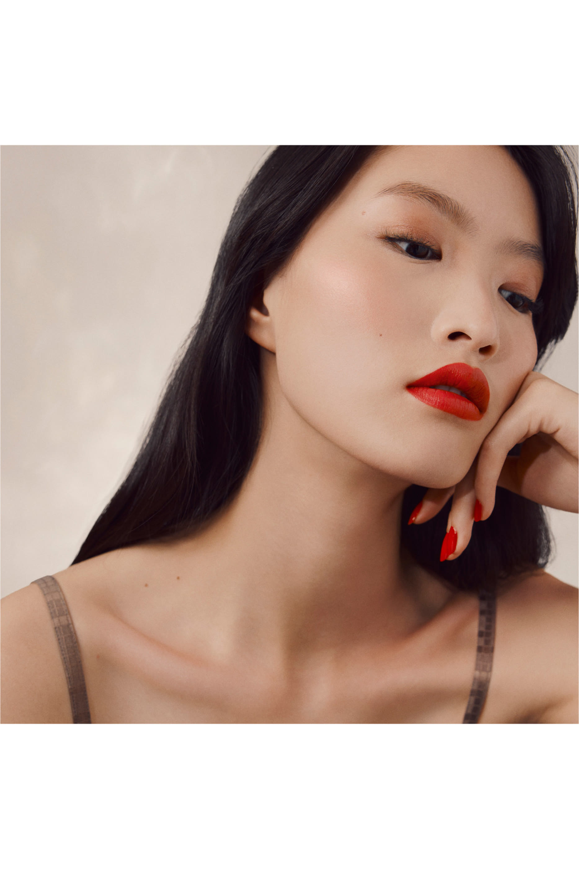 بودرة هايلايتر 24 Faubourg للوجه والعيون