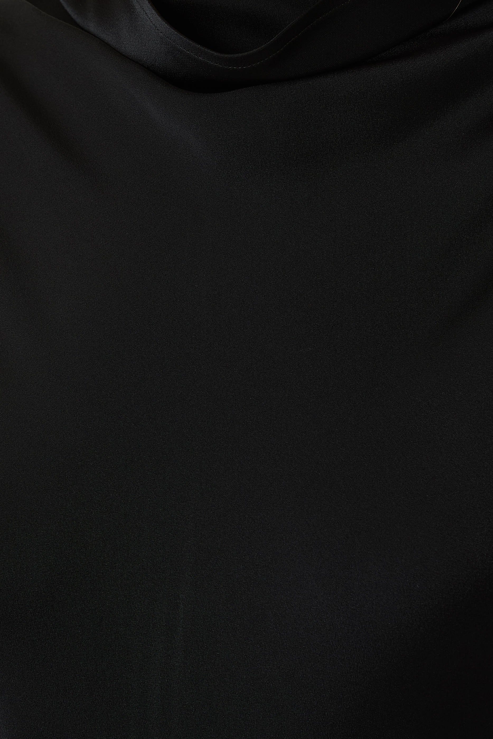 فستان بياقة درابيه بلا أكمام ساتان