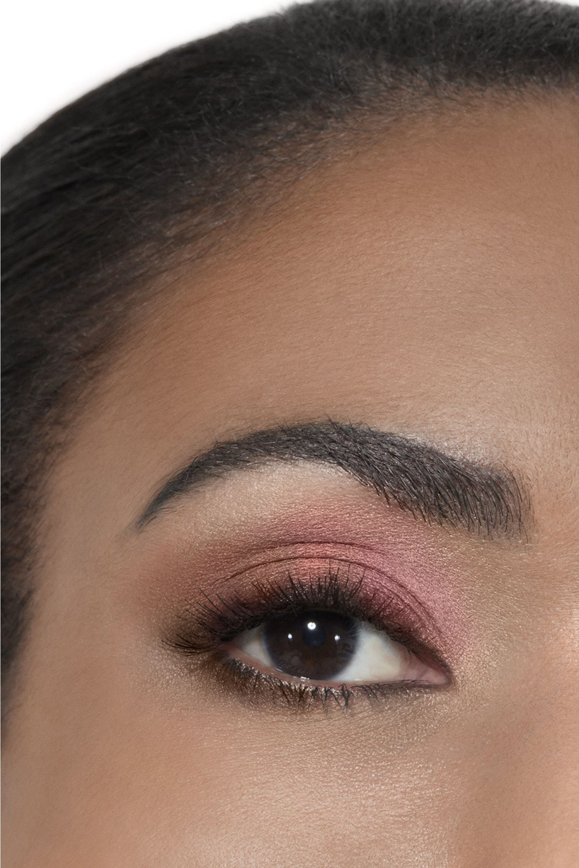 لوحة ظلال عيون Les 4 Ombres Boutons بأربعة ألوان بلمسات نهائية متنوعة