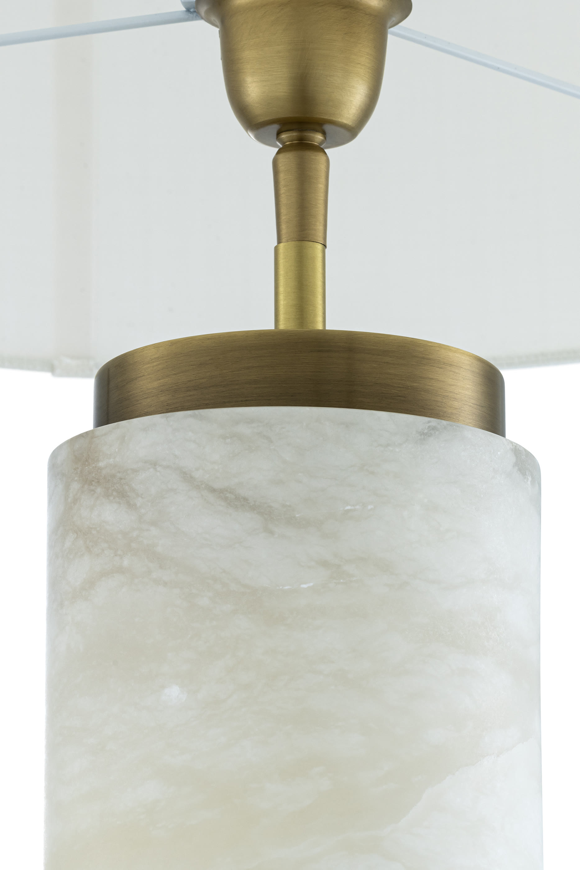 مصباح طاولة لكجري