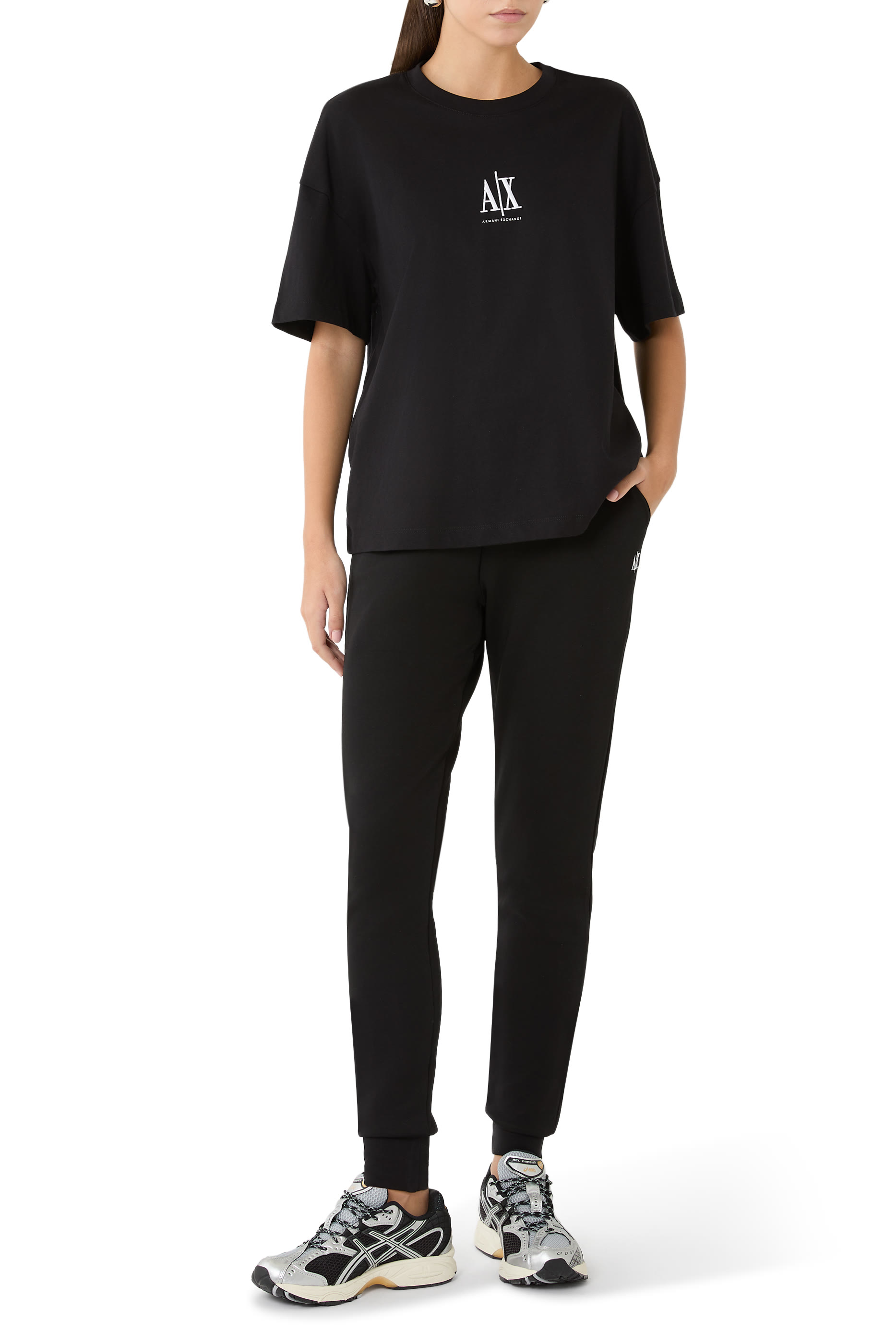 تيشيرت بشعار الماركة