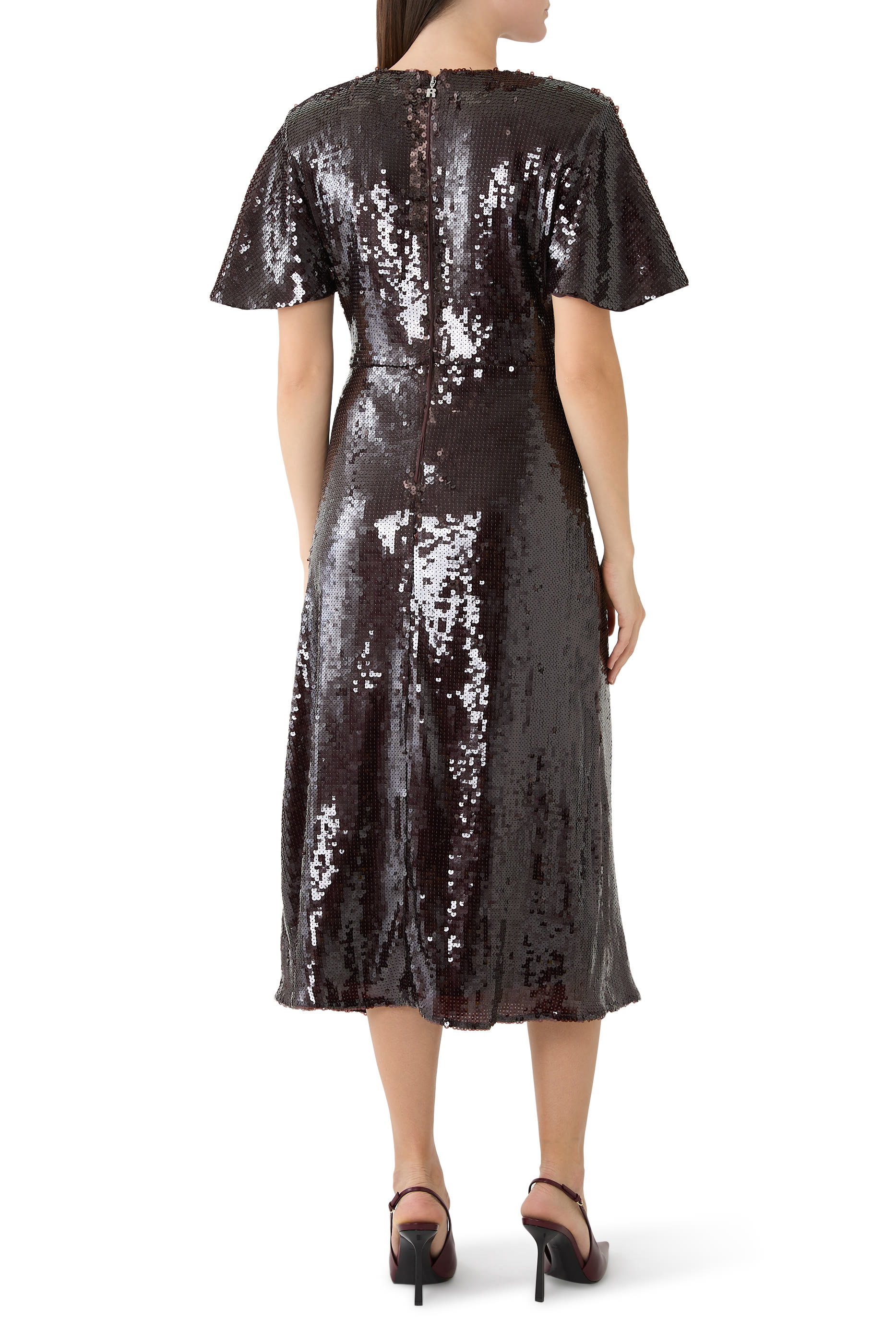 فستان بفتحة وترتر