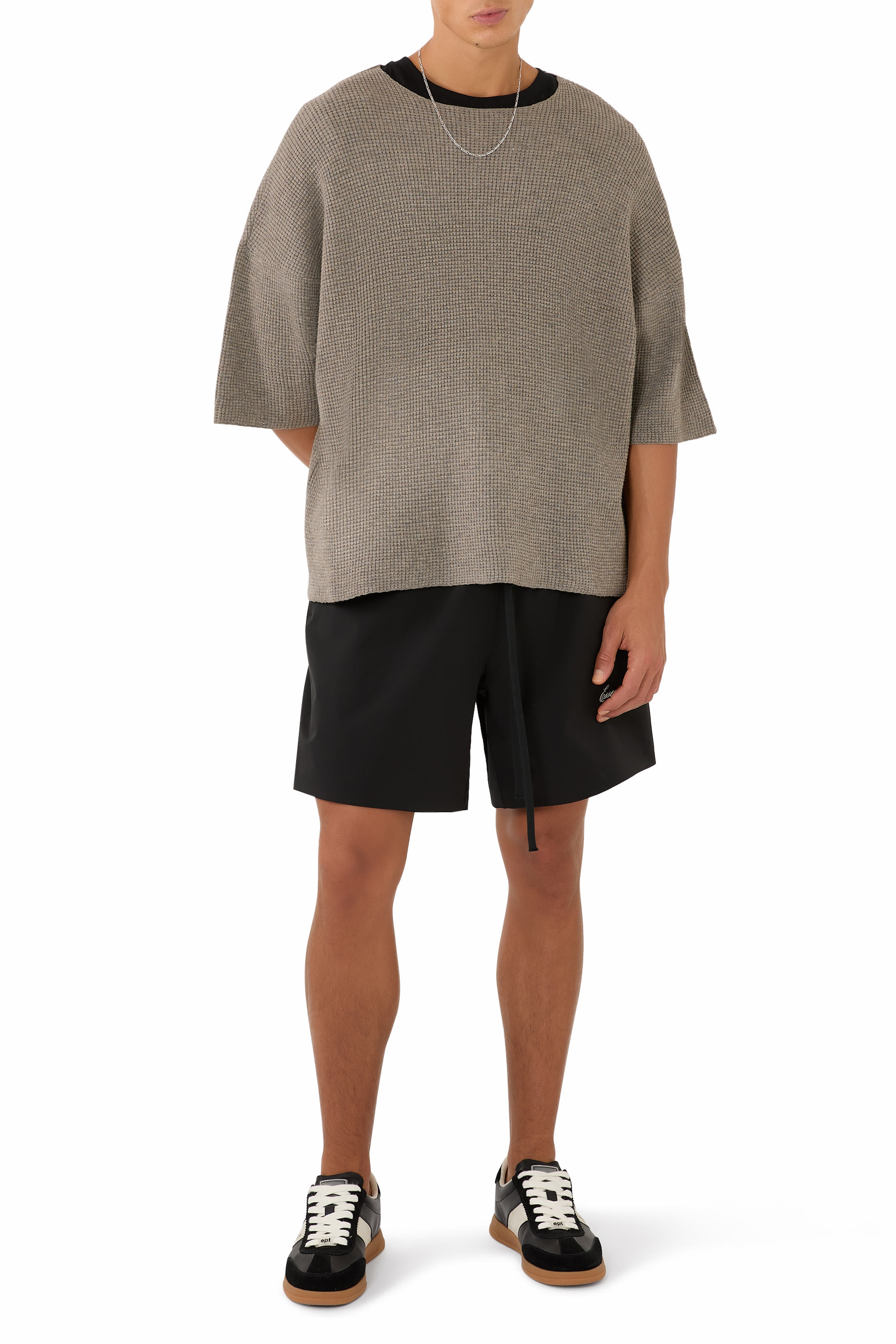 كنزة وافل بأكمام قصيرة