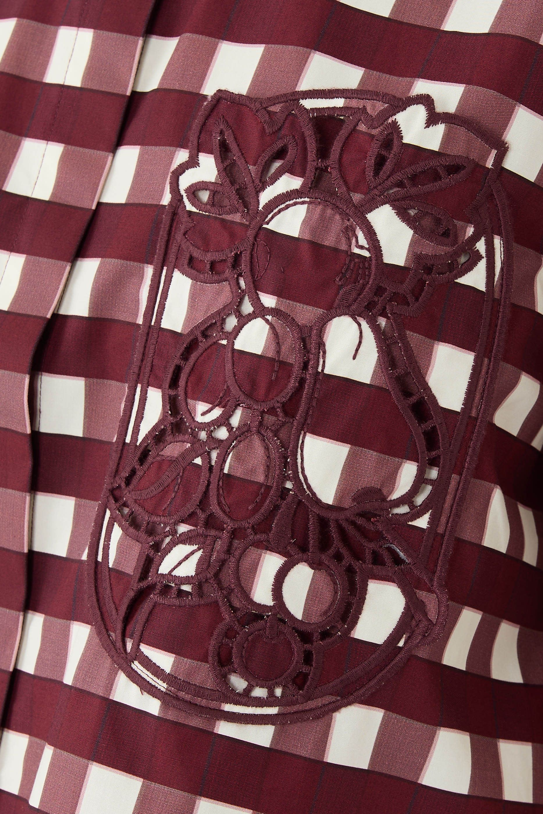 قميص فلافيو بقصة مربعة