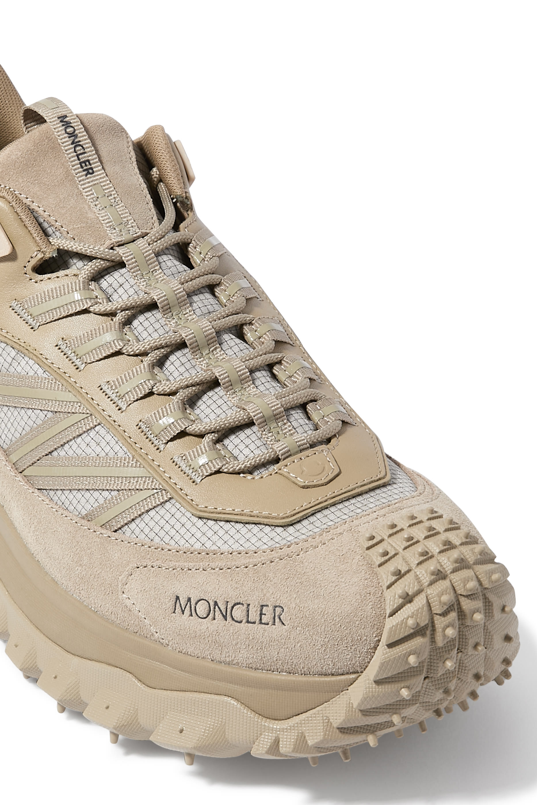 سنيكرز ترايلجريب شمواه وجلد