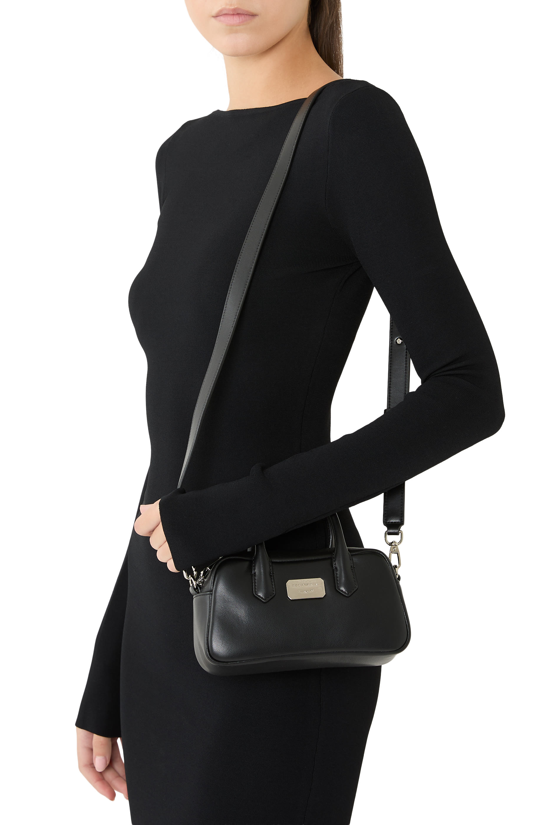 حقيبة يد بشعار الماركة جلد