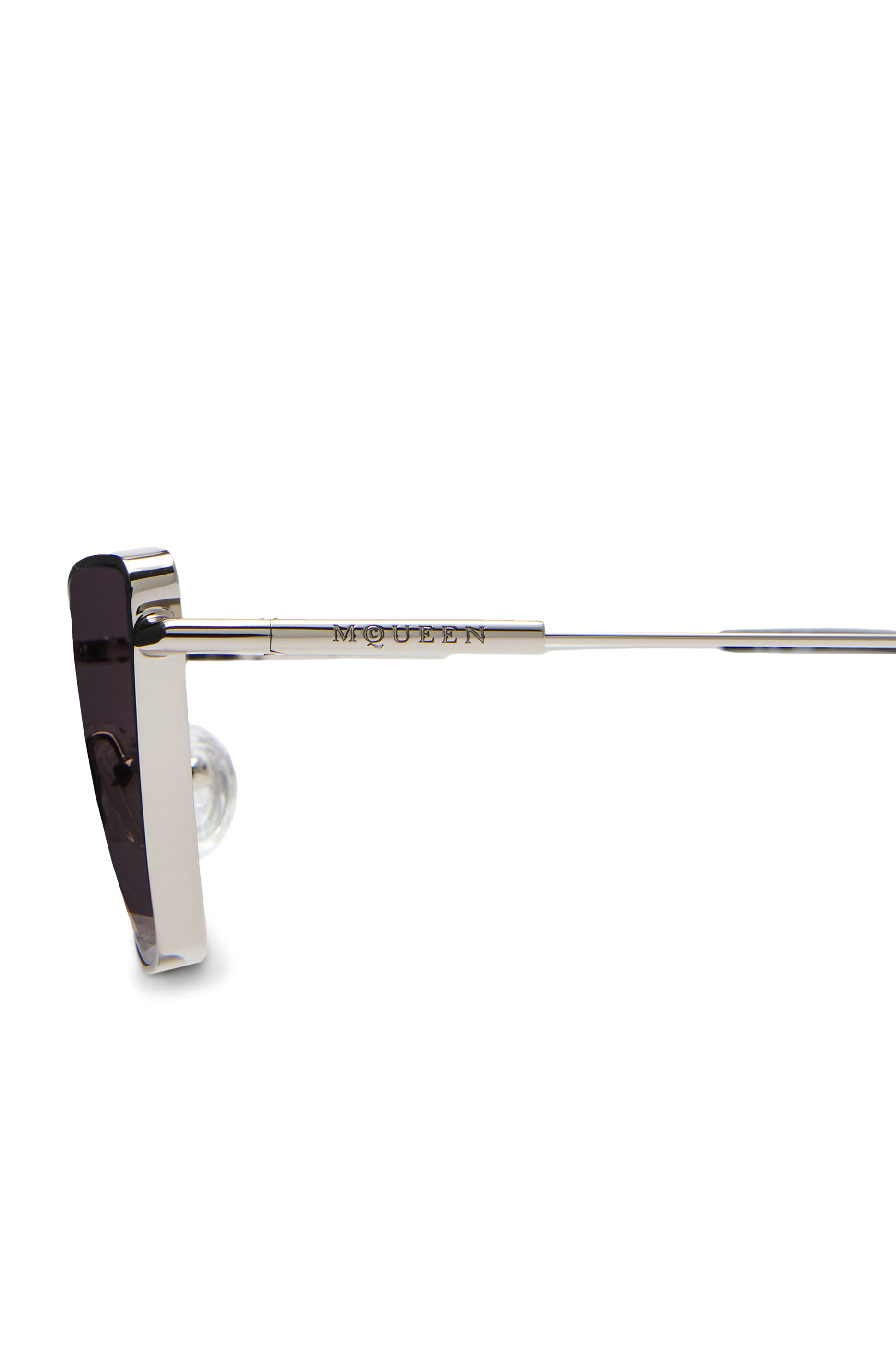 نظارة شمسية بتصميم عين القطة