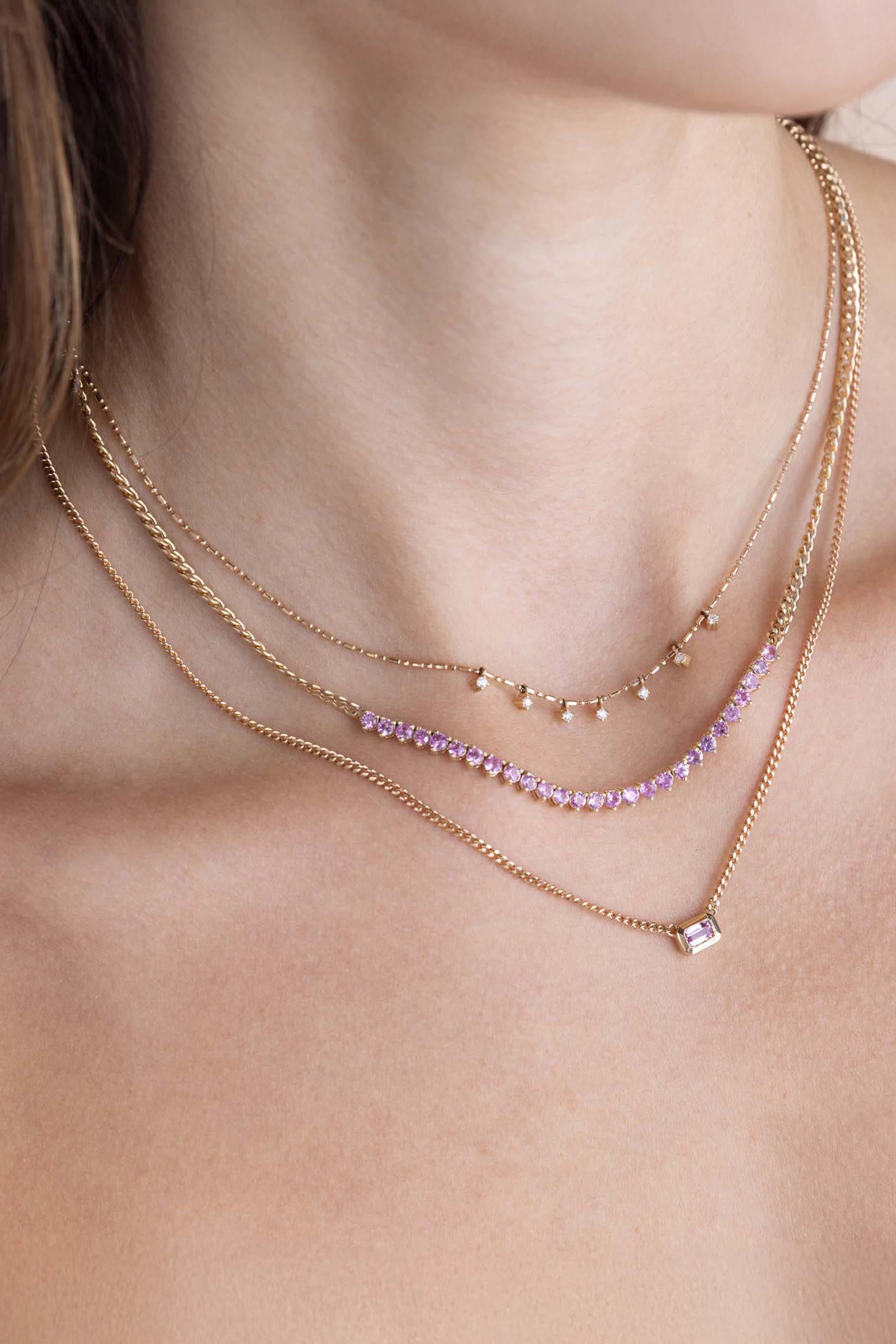 قلادة مزينة بدلايات مرصعة بماس، ذهب أصفر عيار 14