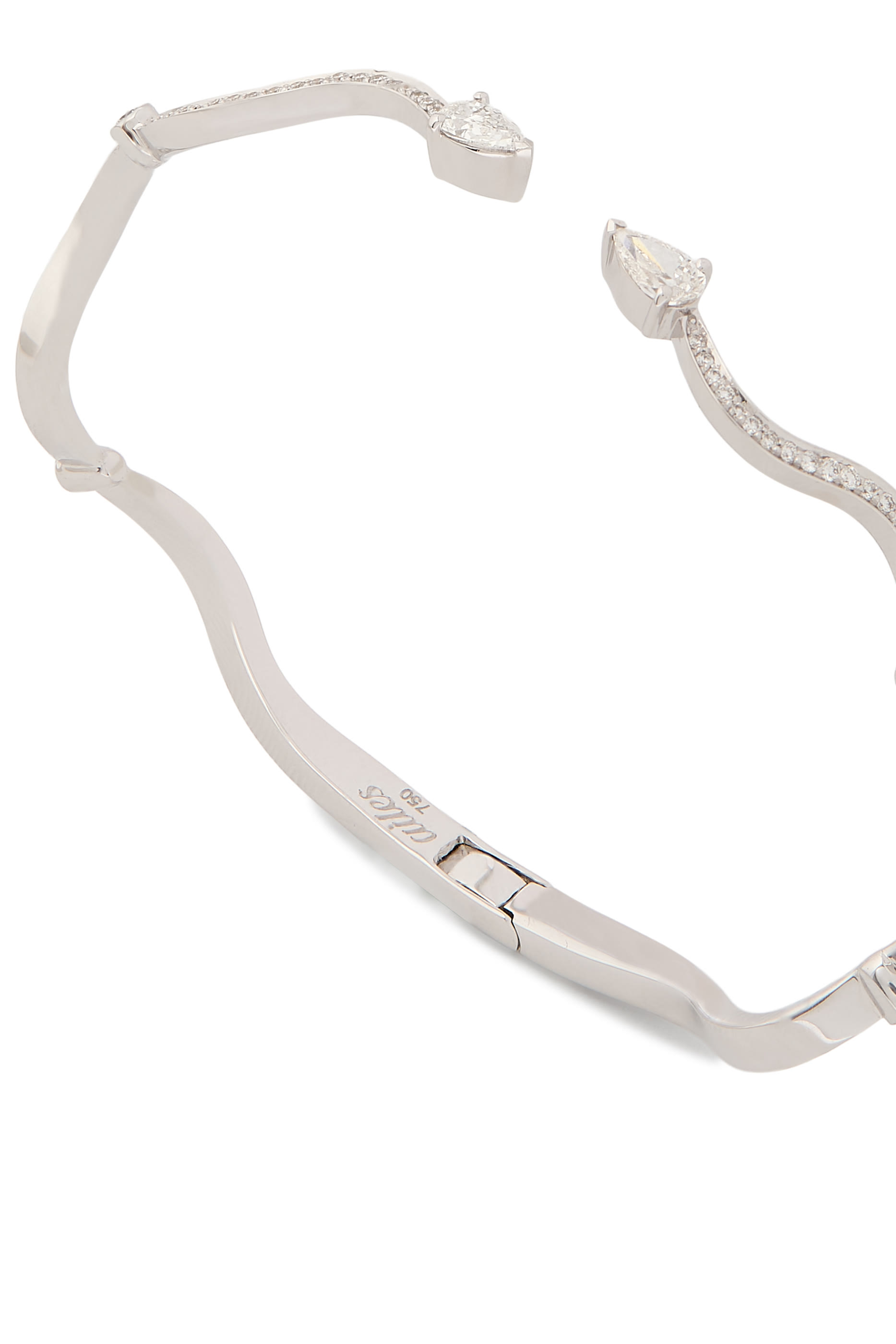 سوار ويف مرصع بالماس بتصميم كمثري صغير، ذهب أبيض عيار 18