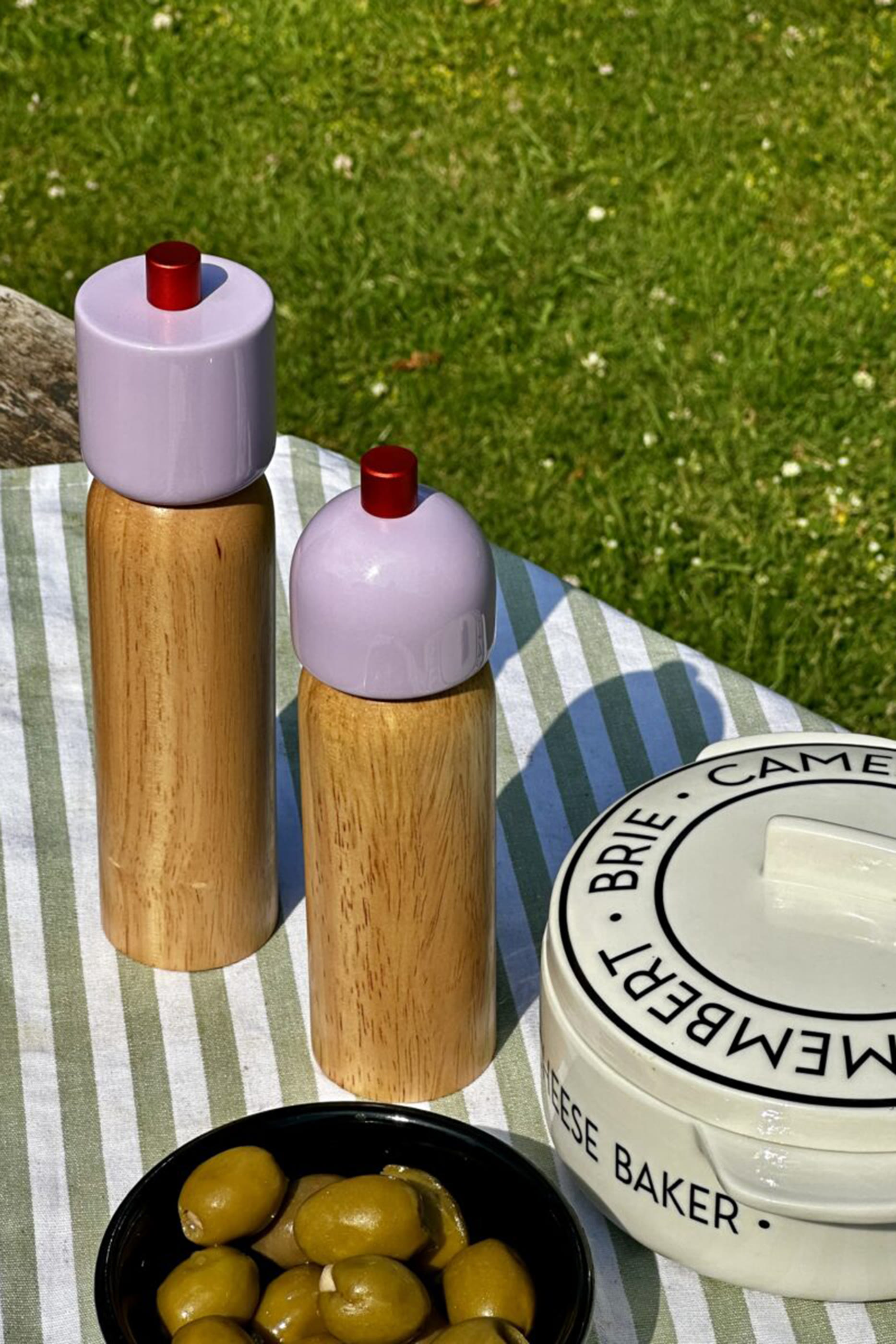 مطحنة توابل كبيرة لأدوات المائدة