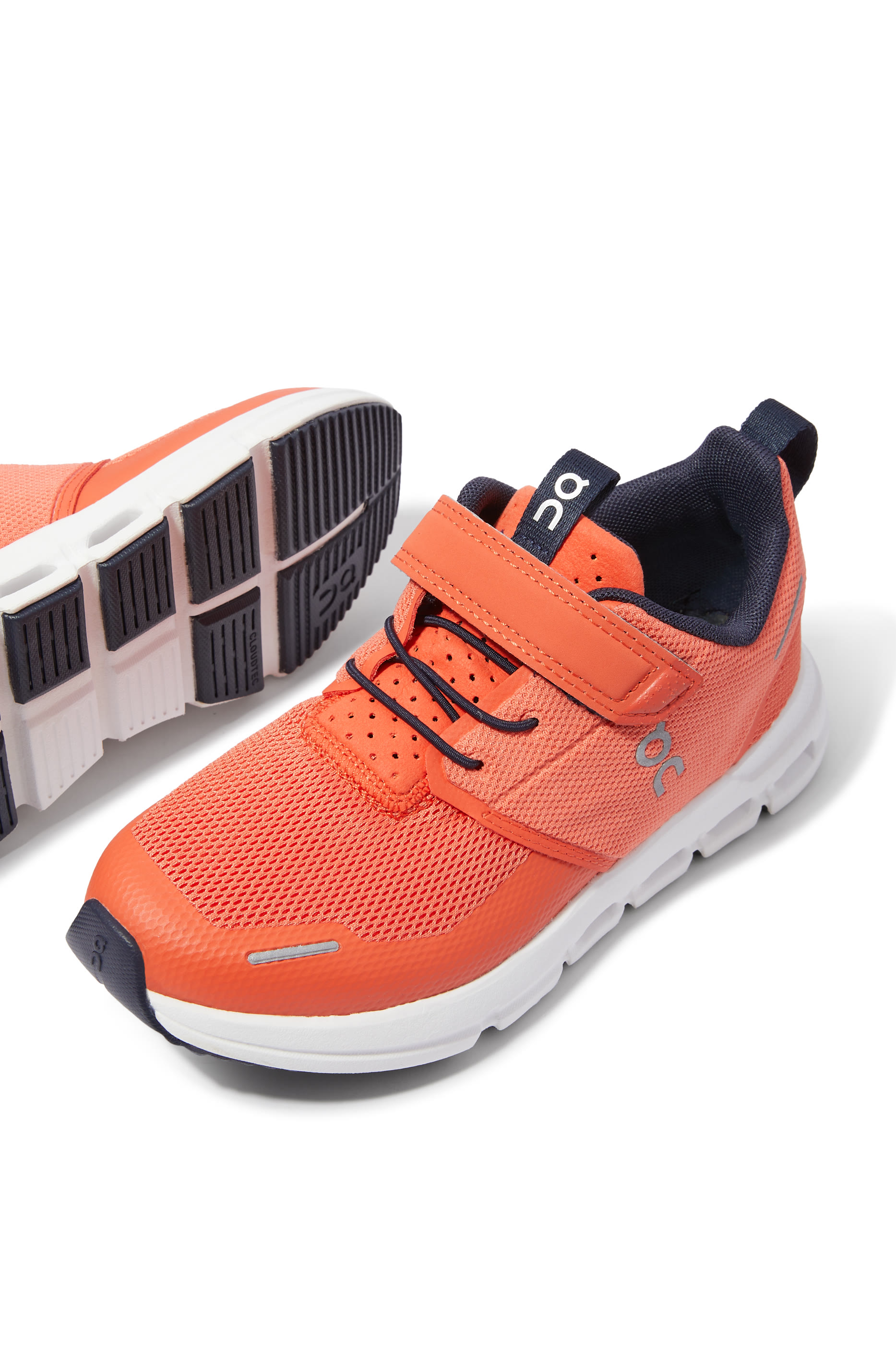 سنيكرز كلاود بلاي للأطفال